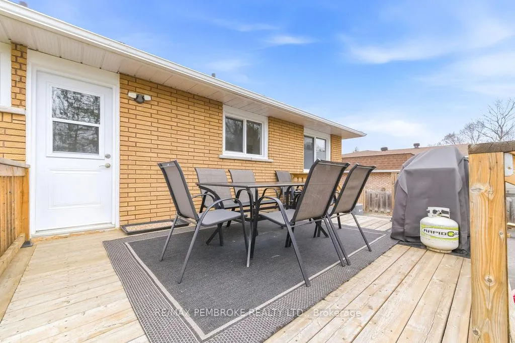 Photo 39 of 34 John Street, Petawawa — HOMEH