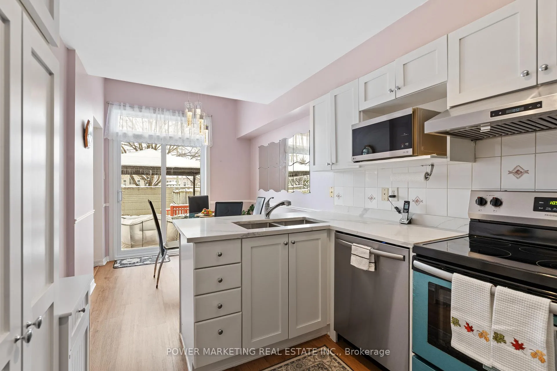 Photo 15 of 1096 Ballantyne Drive, Ottawa, Fallingbrook/Gardenway South — HOMEH