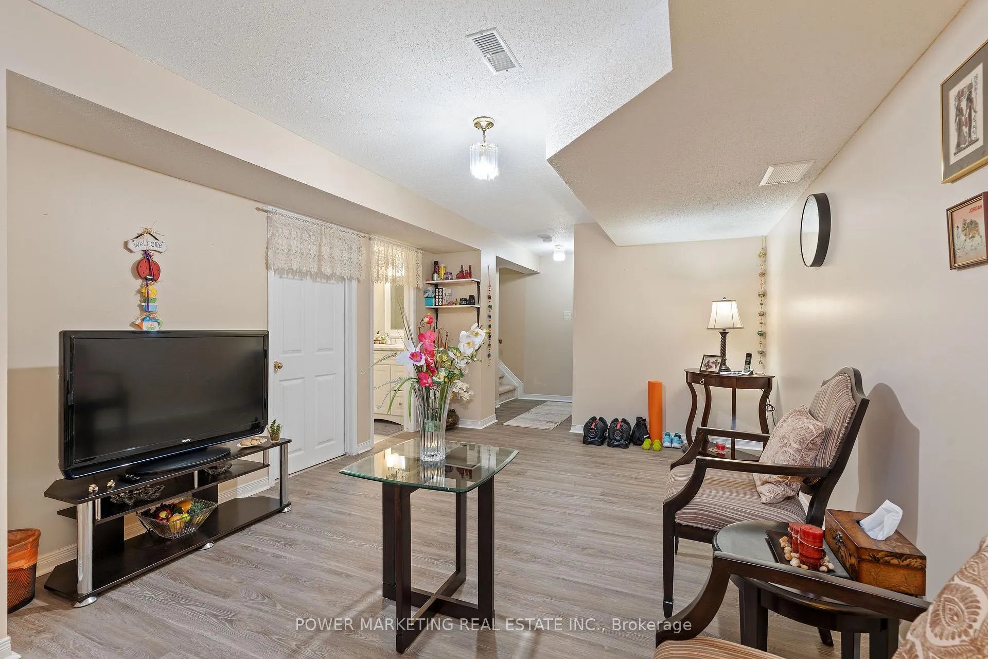 Photo 24 of 1096 Ballantyne Drive, Ottawa, Fallingbrook/Gardenway South — HOMEH