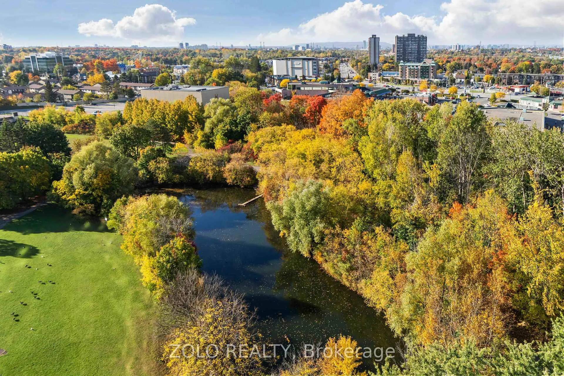Photo 5 of Unit 501, 2759 Carousel Crescent, Ottawa, Emerald Woods/Sawmill Creek — HOMEH