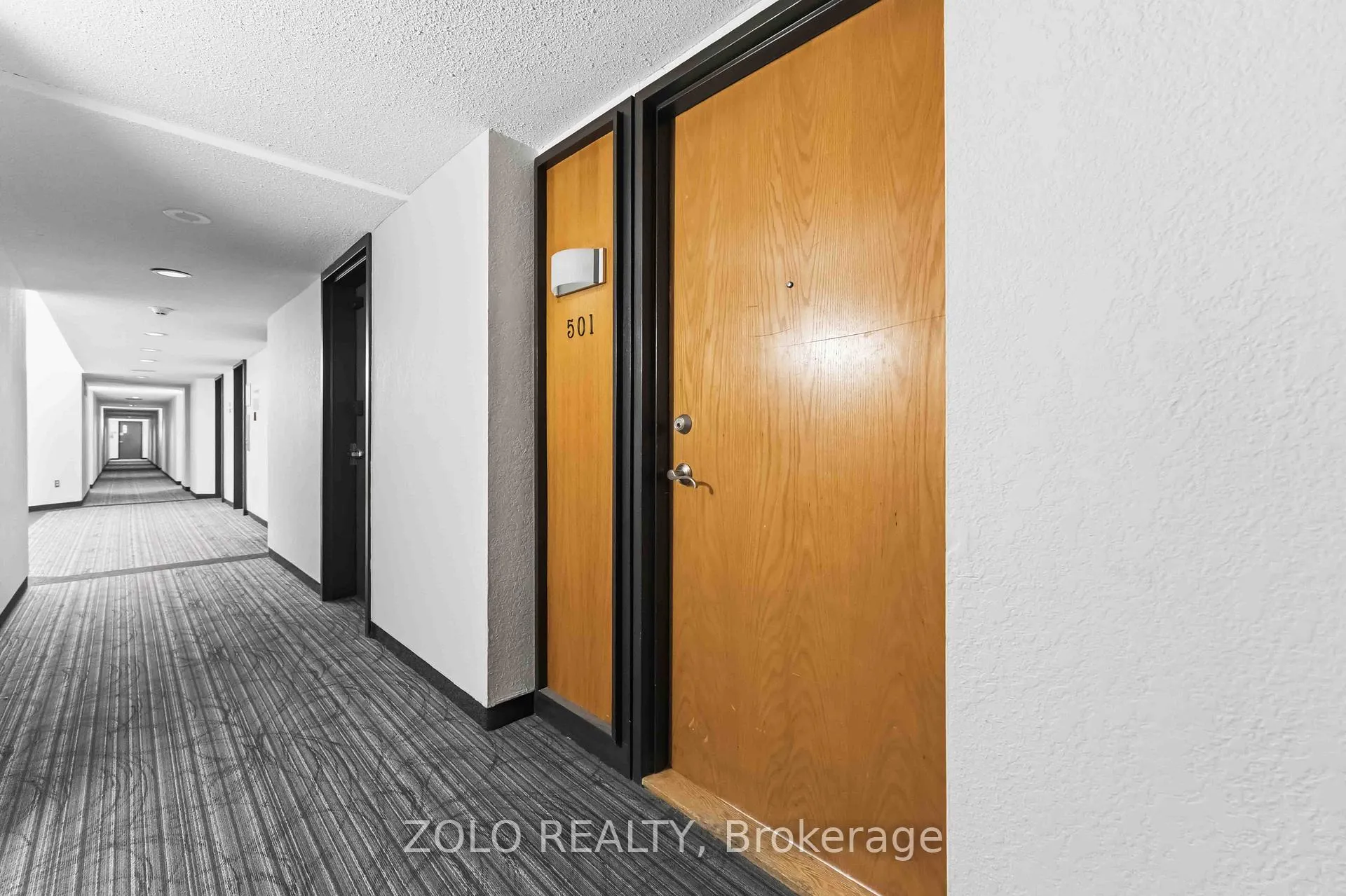 Photo 7 of Unit 501, 2759 Carousel Crescent, Ottawa, Emerald Woods/Sawmill Creek — HOMEH