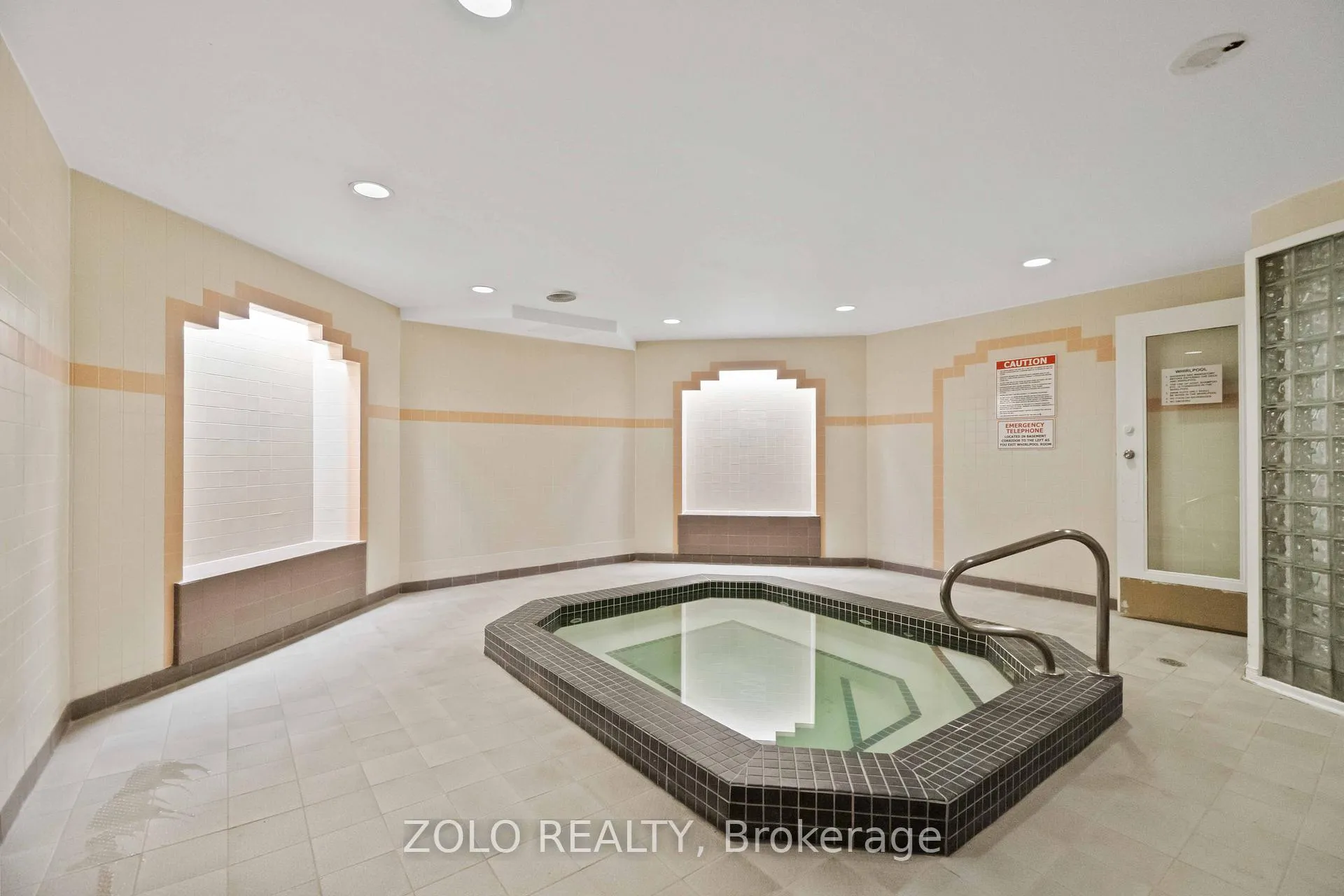 Photo 25 of Unit 501, 2759 Carousel Crescent, Ottawa, Emerald Woods/Sawmill Creek — HOMEH