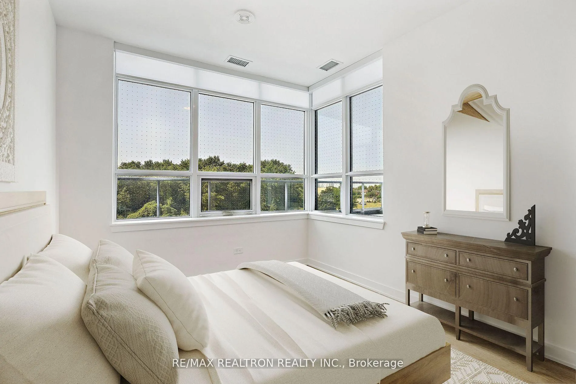 Photo 20 of Unit 211A, 30 Upper Mall Way, Vaughan, Brownridge — HOMEH