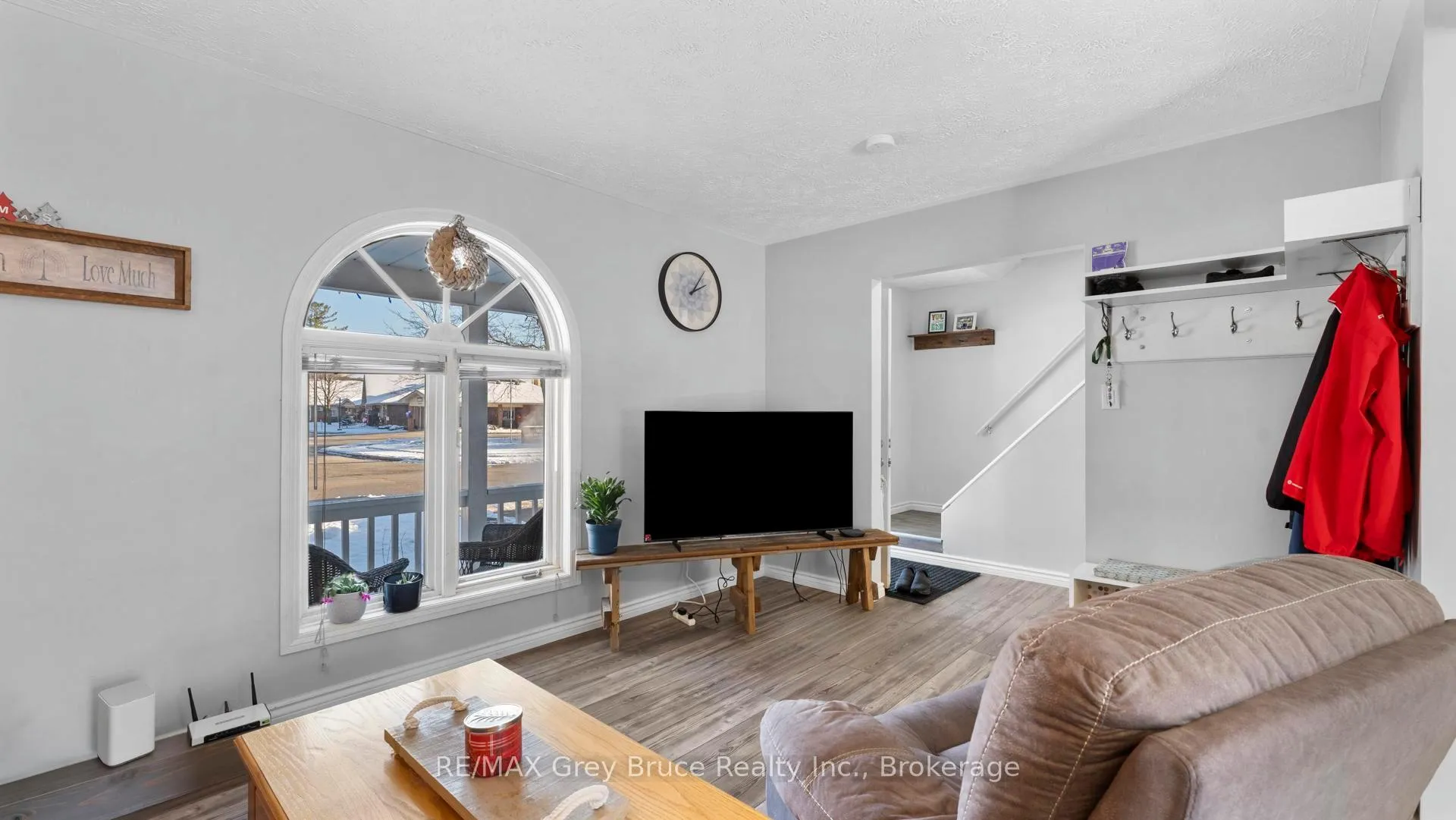 Photo 3 of 1666 3rd Avenue W, Owen Sound — HOMEH