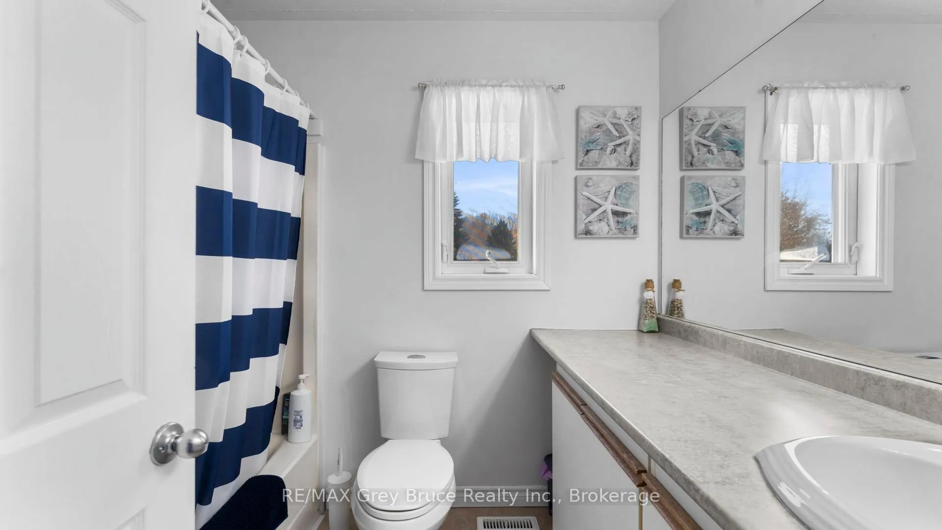 Photo 14 of 1666 3rd Avenue W, Owen Sound — HOMEH