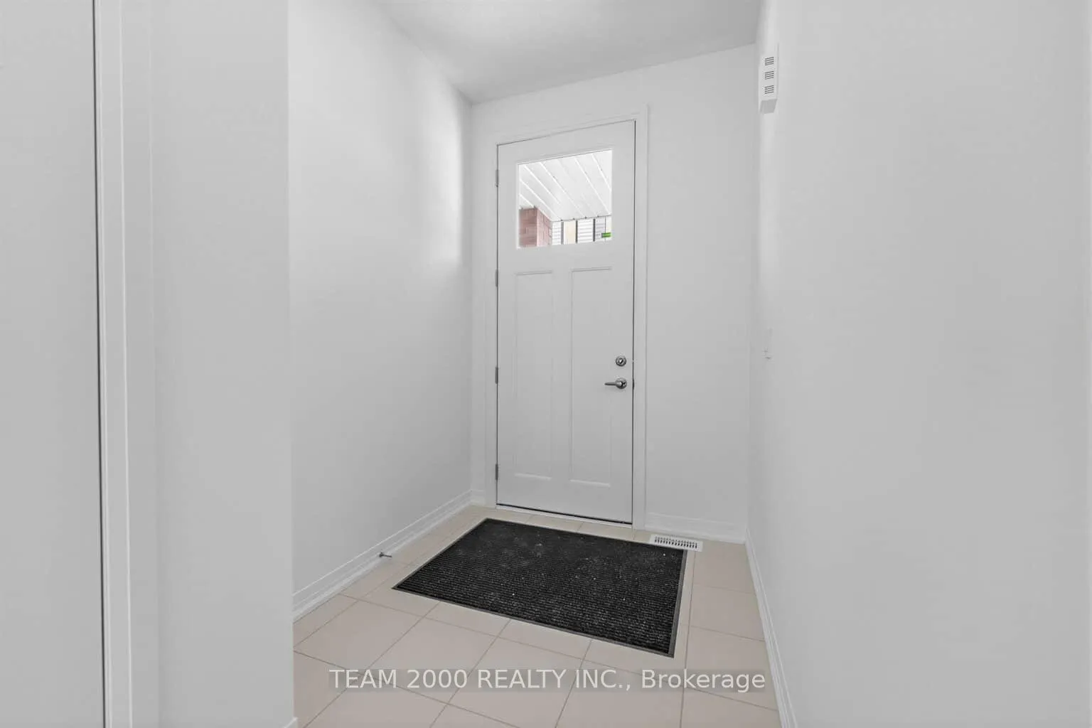 Photo 3 of Unit 33, 474 Provident Way, Hamilton, Mount Hope — HOMEH