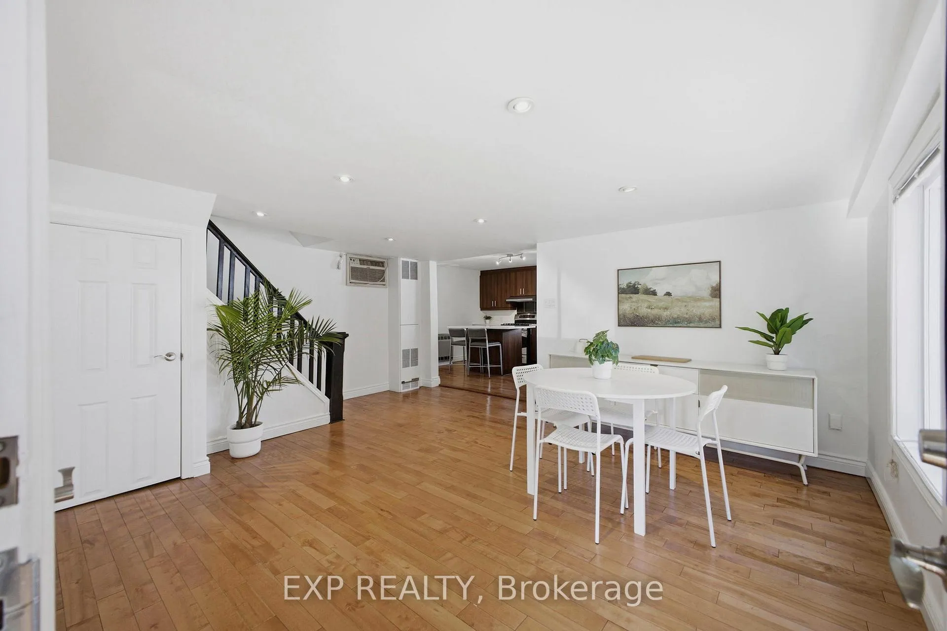 Photo 3 of 203 Carruthers Avenue, Ottawa, Hintonburg — HOMEH