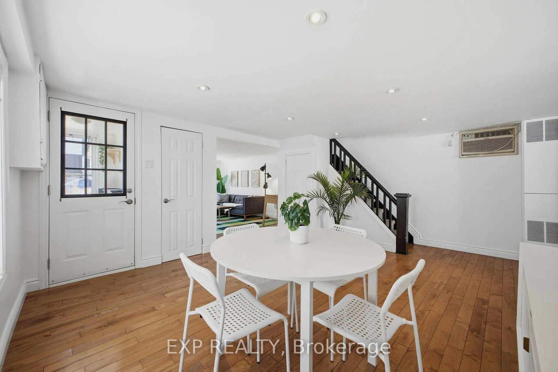 Photo 4 of 203 Carruthers Avenue, Ottawa, Hintonburg — HOMEH