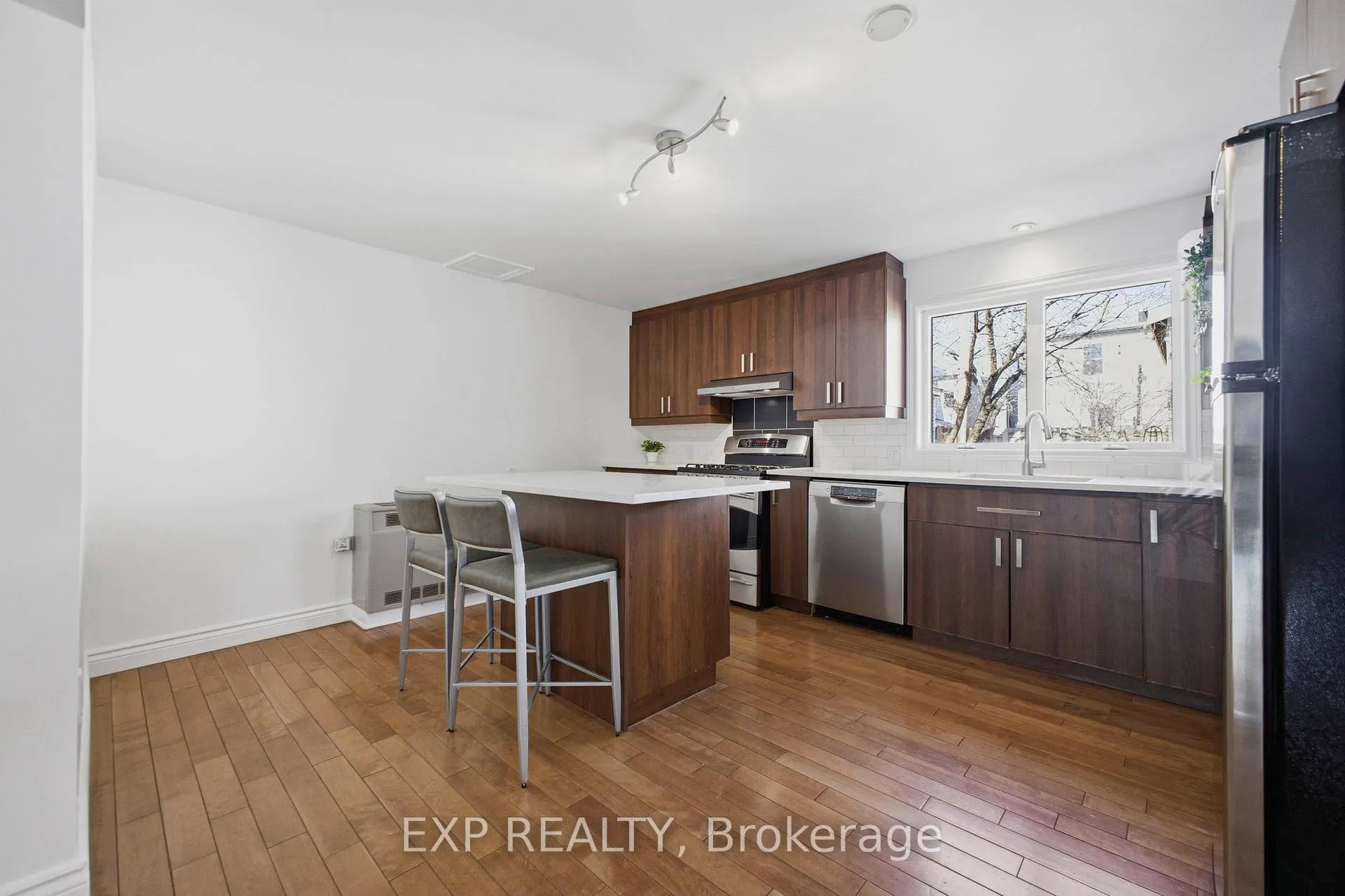 Photo 13 of 203 Carruthers Avenue, Ottawa, Hintonburg — HOMEH