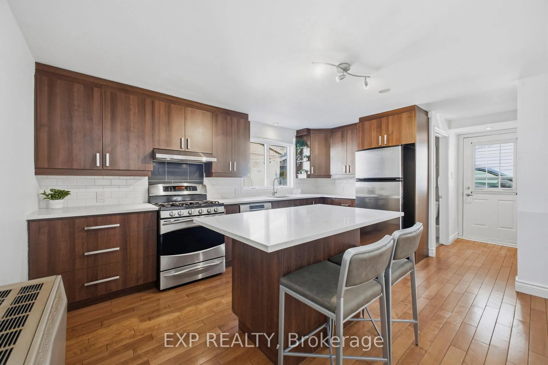 Photo 14 of 203 Carruthers Avenue, Ottawa, Hintonburg — HOMEH