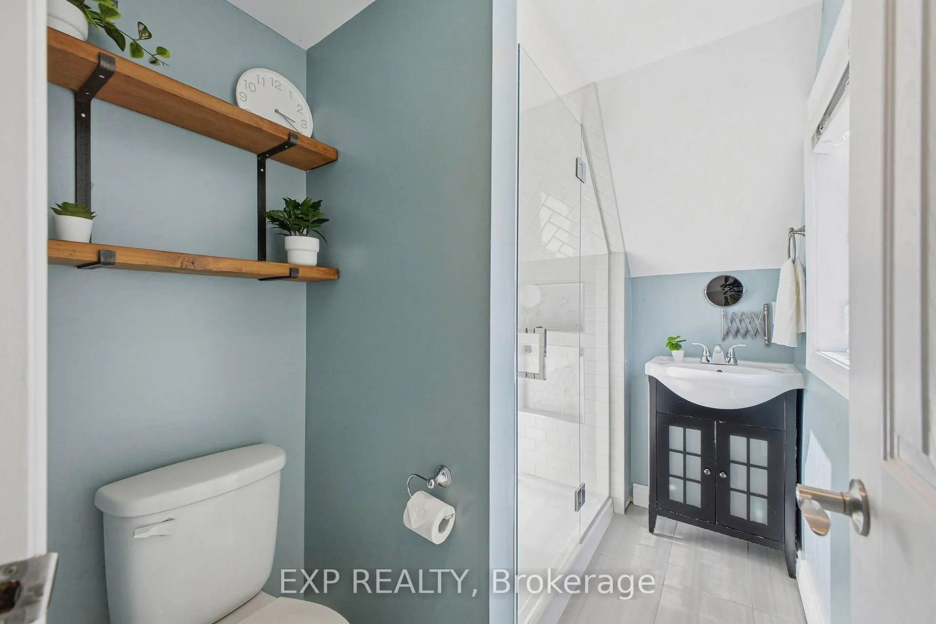 Photo 20 of 203 Carruthers Avenue, Ottawa, Hintonburg — HOMEH
