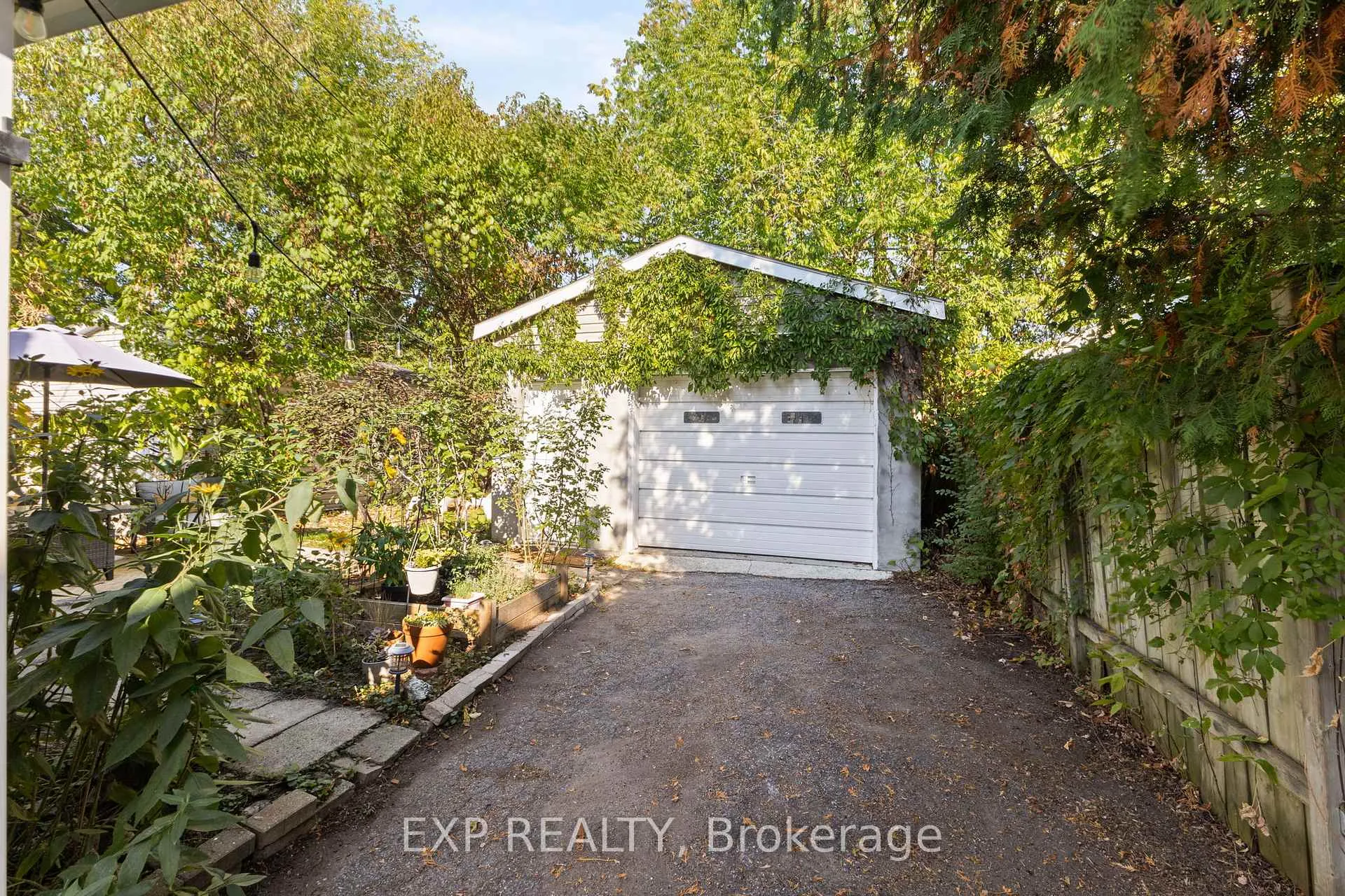 Photo 24 of 203 Carruthers Avenue, Ottawa, Hintonburg — HOMEH