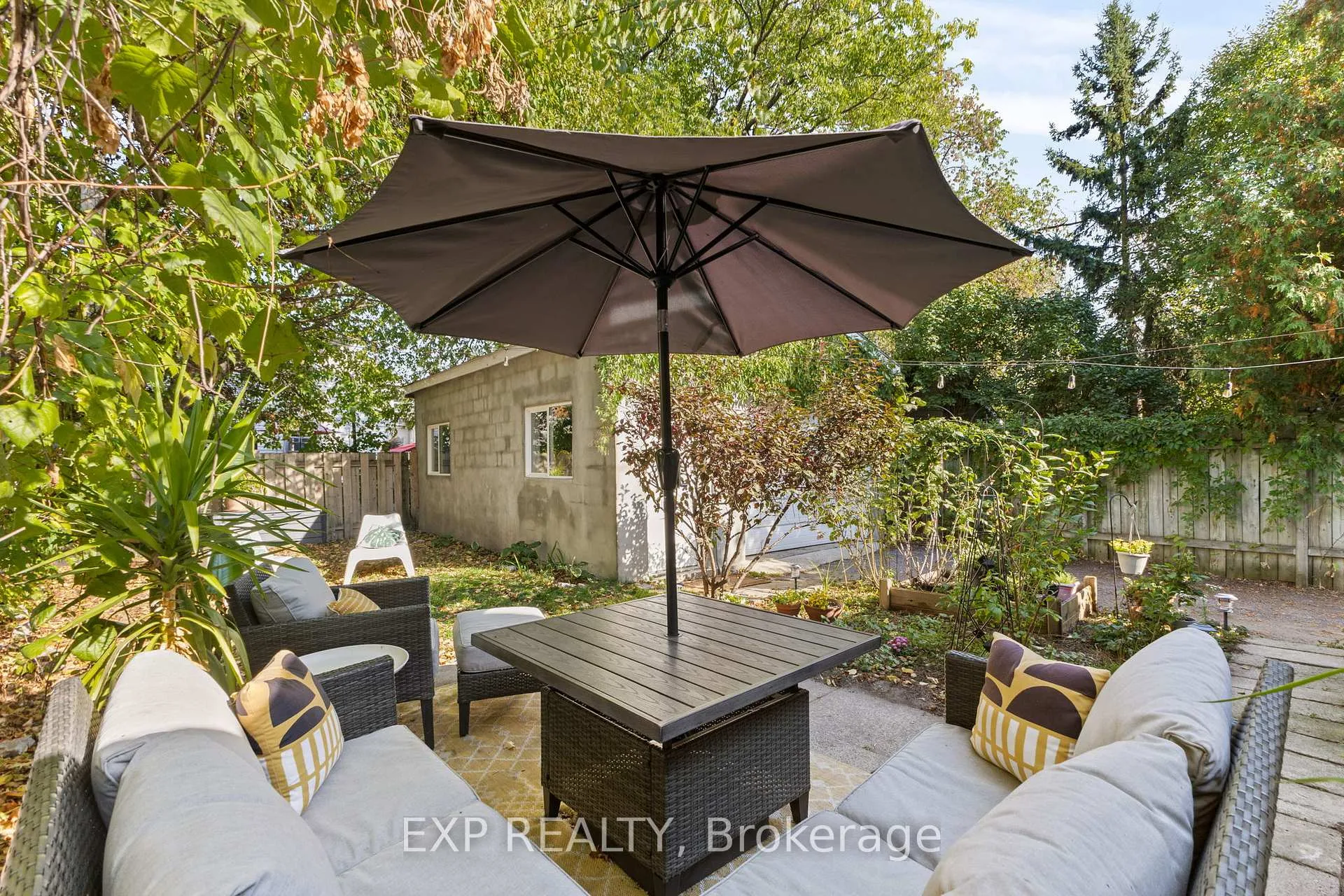 Photo 26 of 203 Carruthers Avenue, Ottawa, Hintonburg — HOMEH