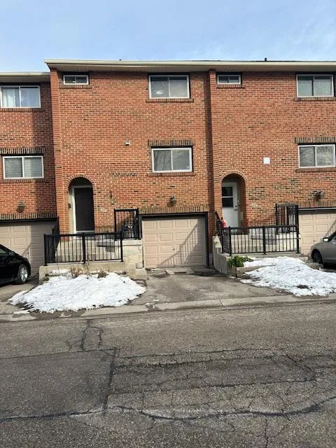 Front of Unit 29, 201 Silvercreek Parkway N