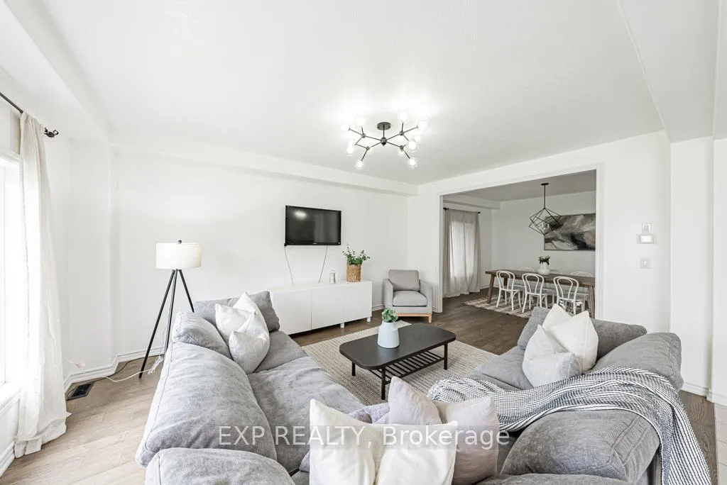 Photo 13 of 462 Blackburn Drive, Brantford — HOMEH