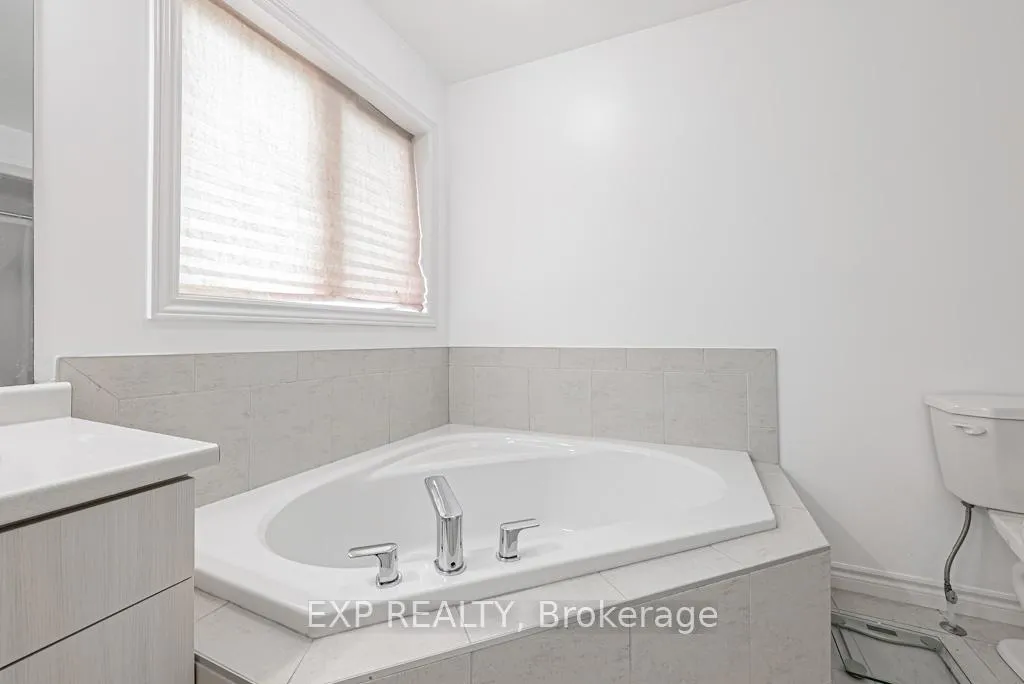 Photo 27 of 462 Blackburn Drive, Brantford — HOMEH