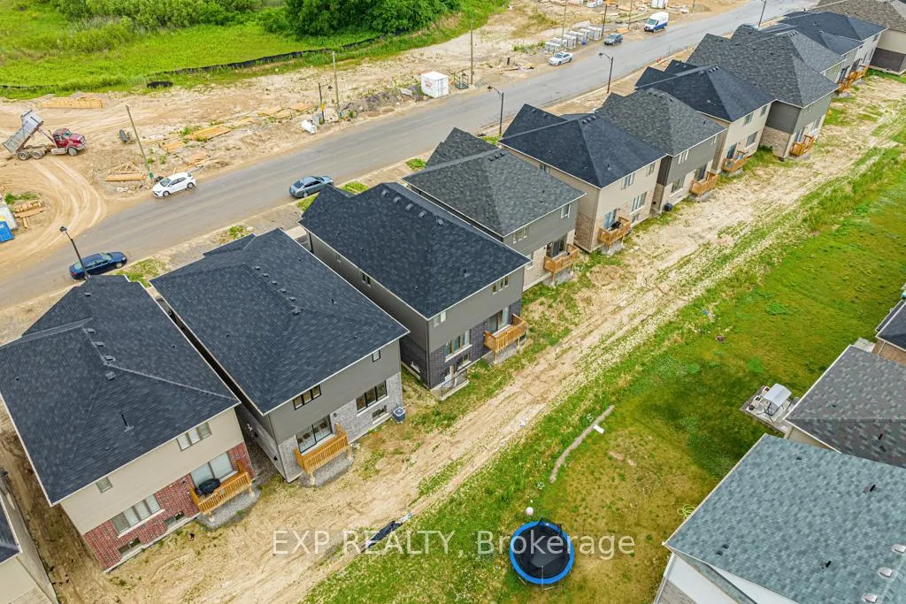 Photo 38 of 462 Blackburn Drive, Brantford — HOMEH
