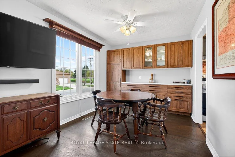 Photo 11 of 368 Carson Drive, Hamilton, Lisgar — HOMEH