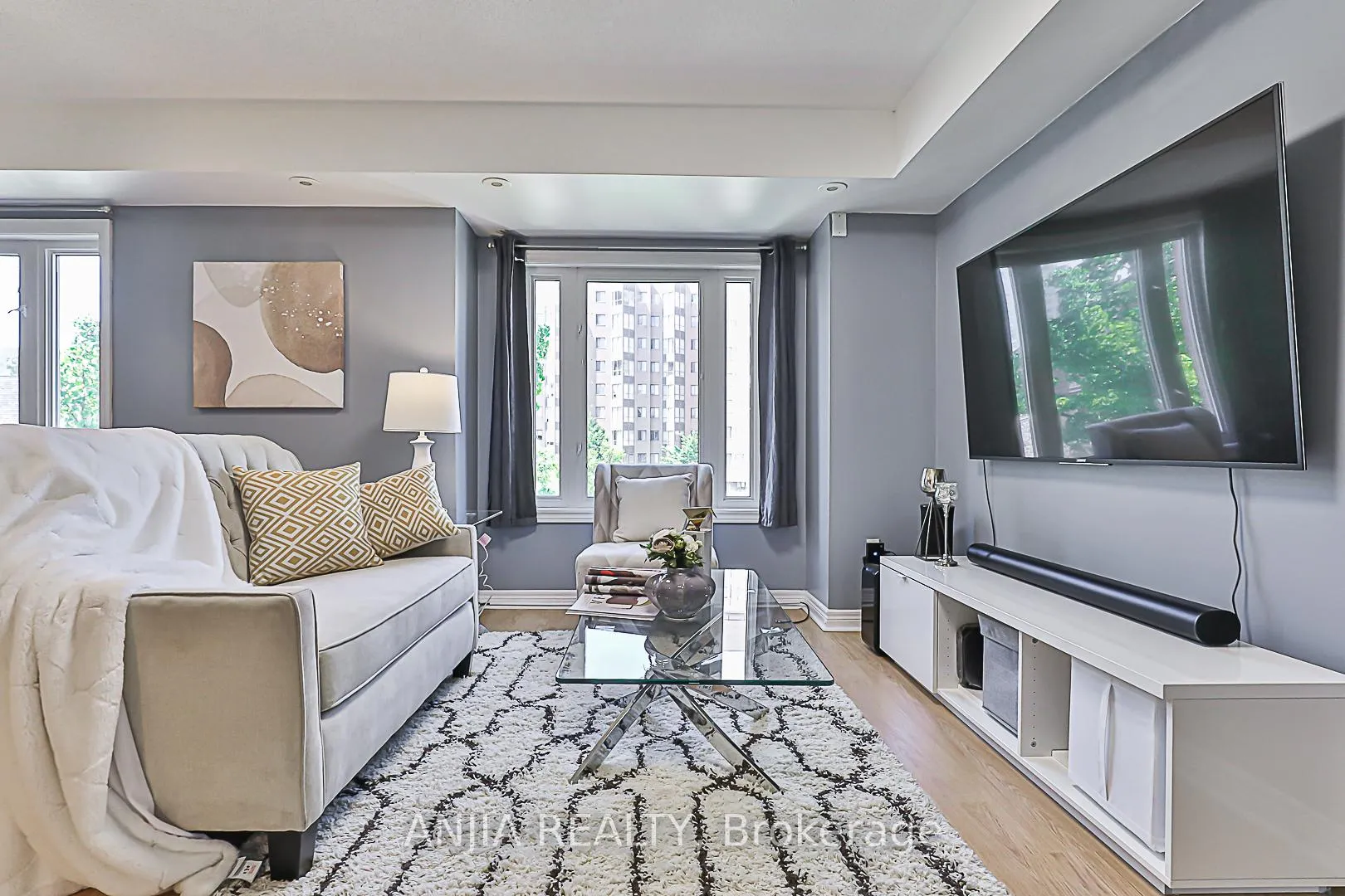Photo 3 of Unit 253, 316 John Street, Markham, Aileen-Willowbrook — HOMEH
