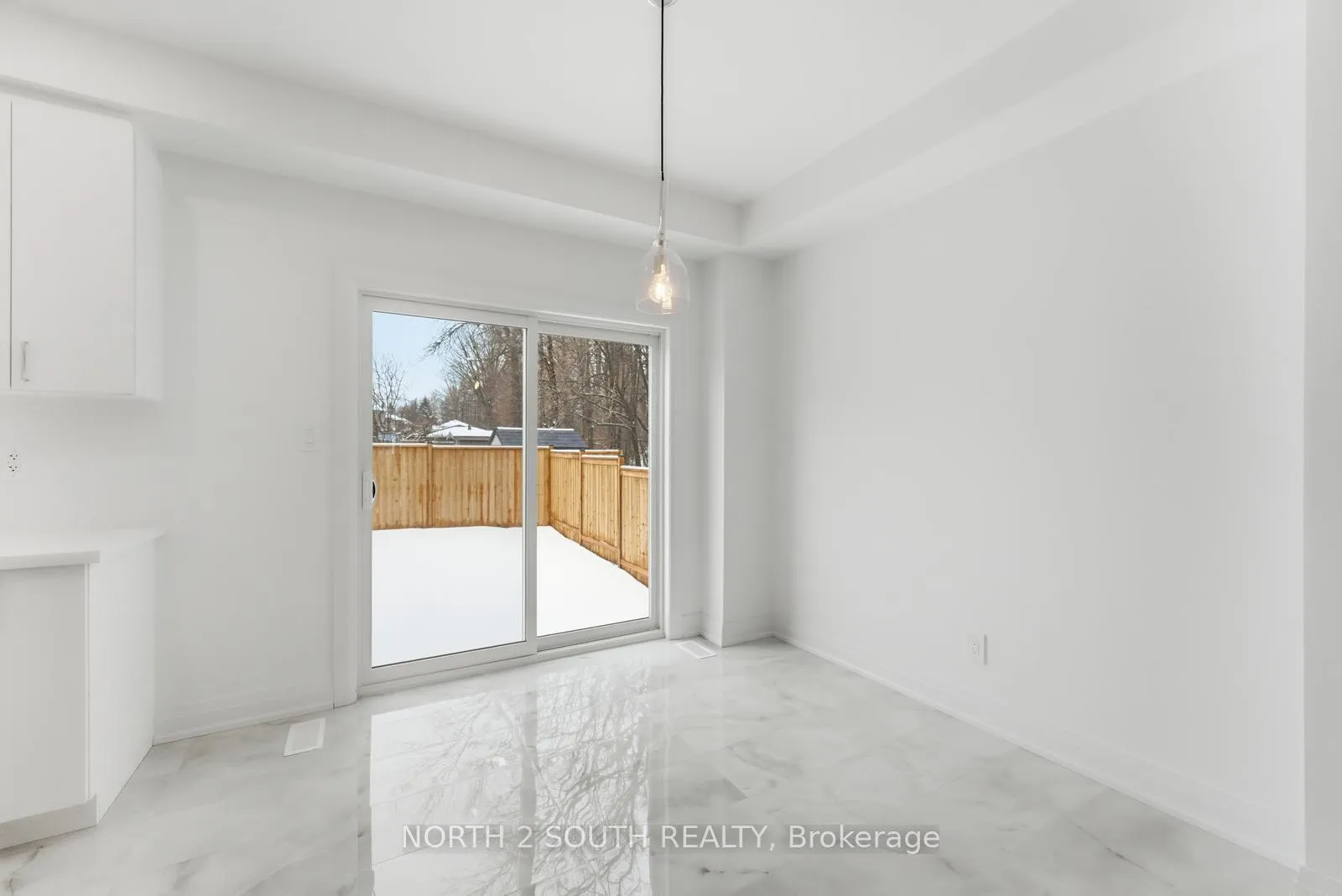 Photo 10 of 36 Virro Court, Vaughan, West Woodbridge — HOMEH