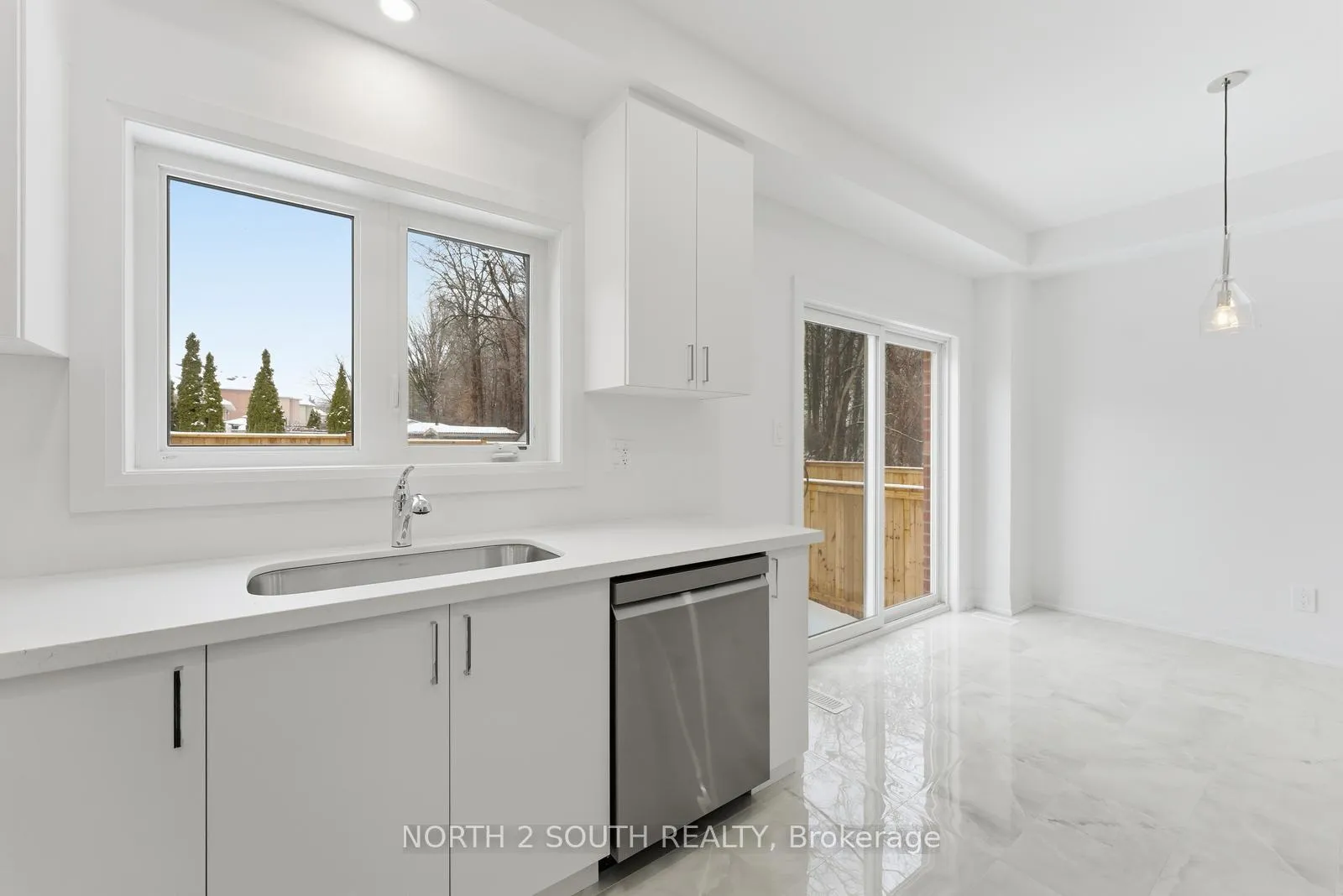 Photo 15 of 36 Virro Court, Vaughan, West Woodbridge — HOMEH