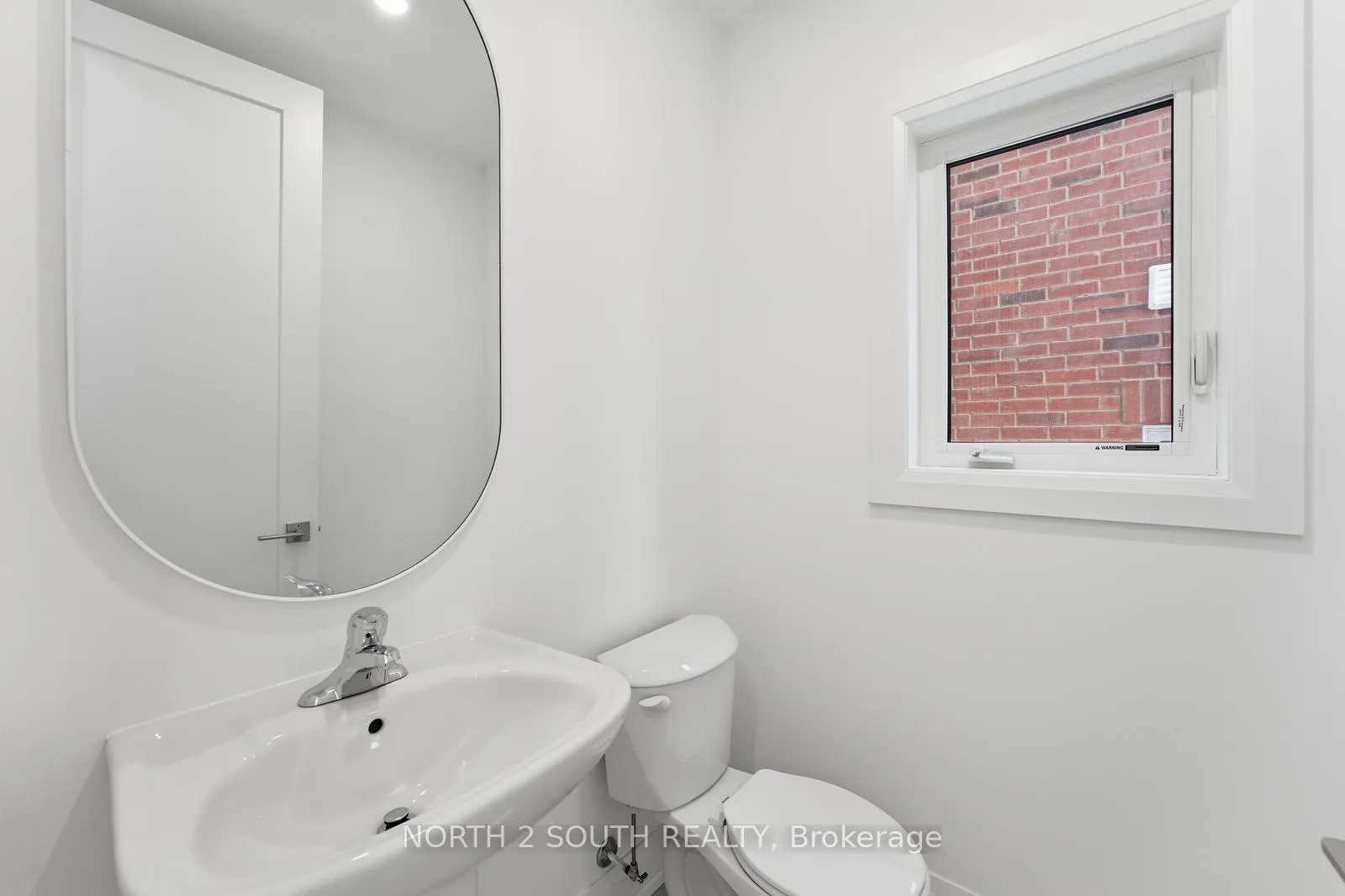 Photo 16 of 36 Virro Court, Vaughan, West Woodbridge — HOMEH