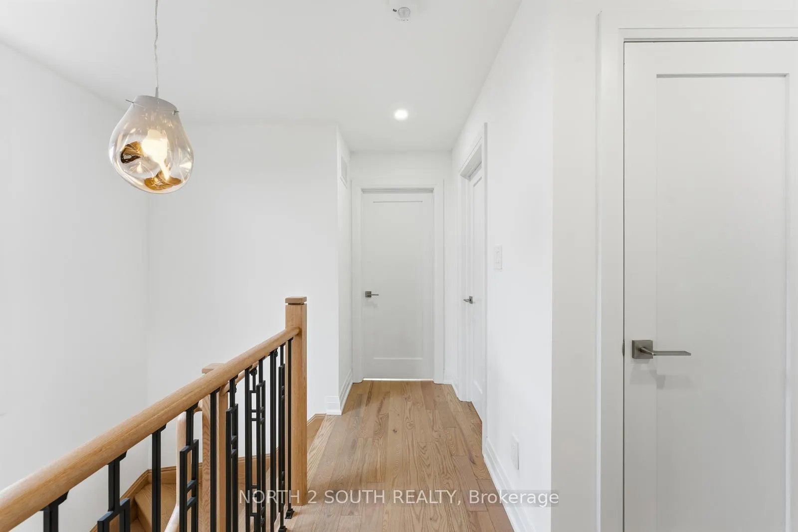 Photo 18 of 36 Virro Court, Vaughan, West Woodbridge — HOMEH