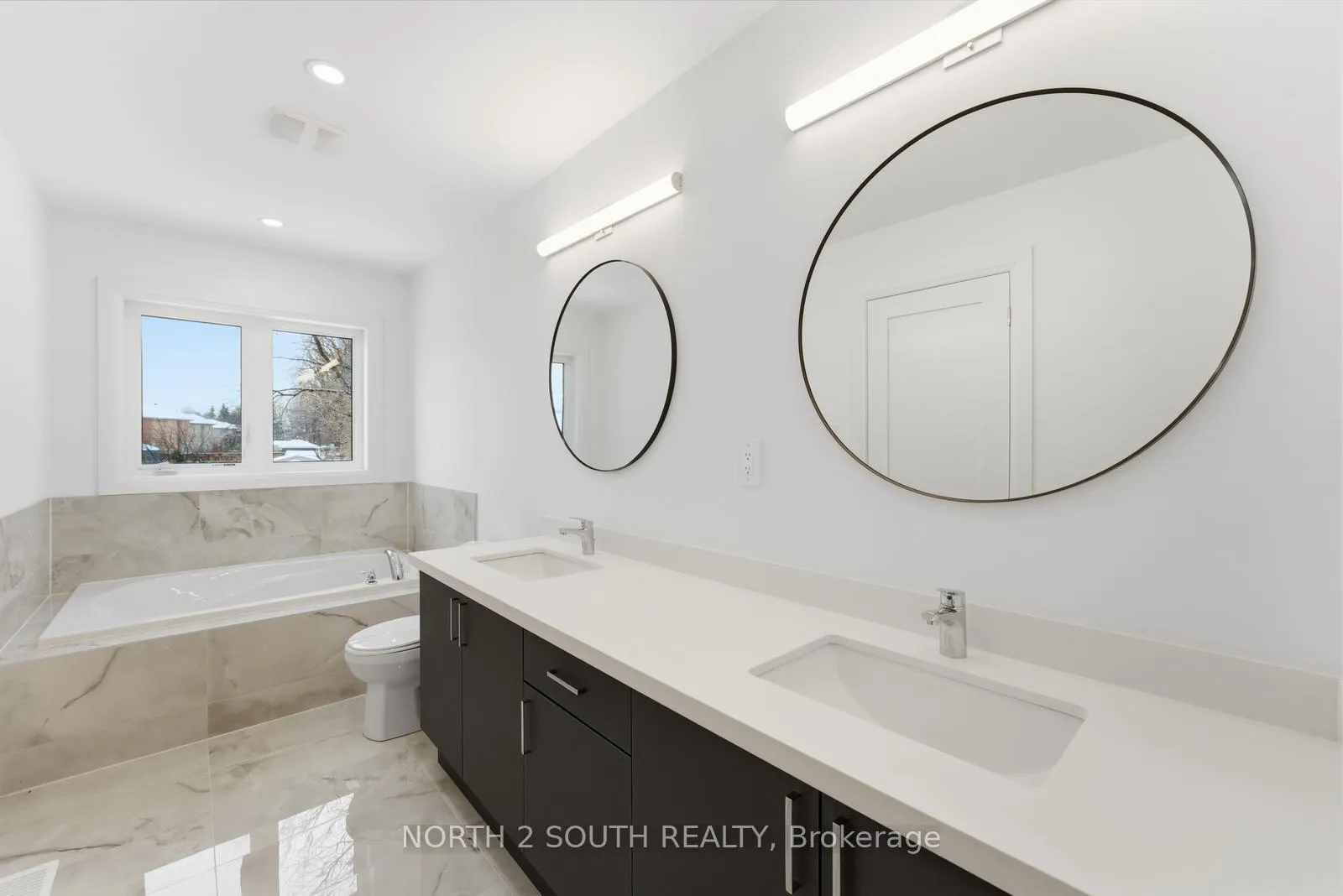 Photo 21 of 36 Virro Court, Vaughan, West Woodbridge — HOMEH