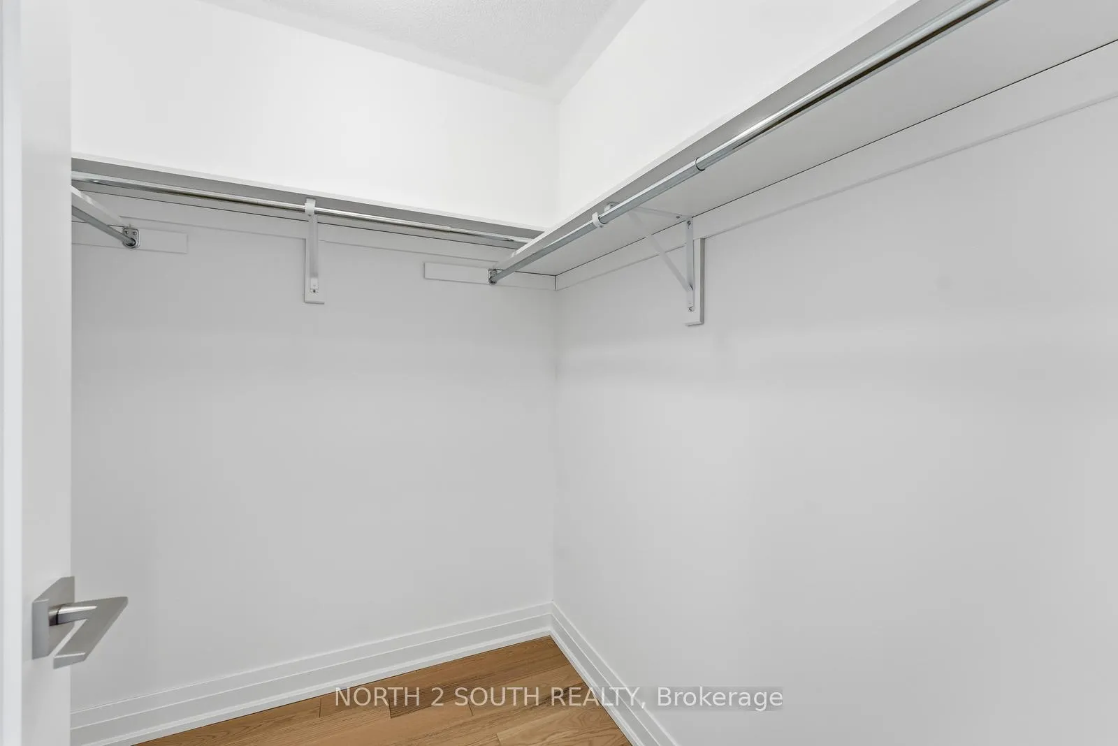 Photo 25 of 36 Virro Court, Vaughan, West Woodbridge — HOMEH