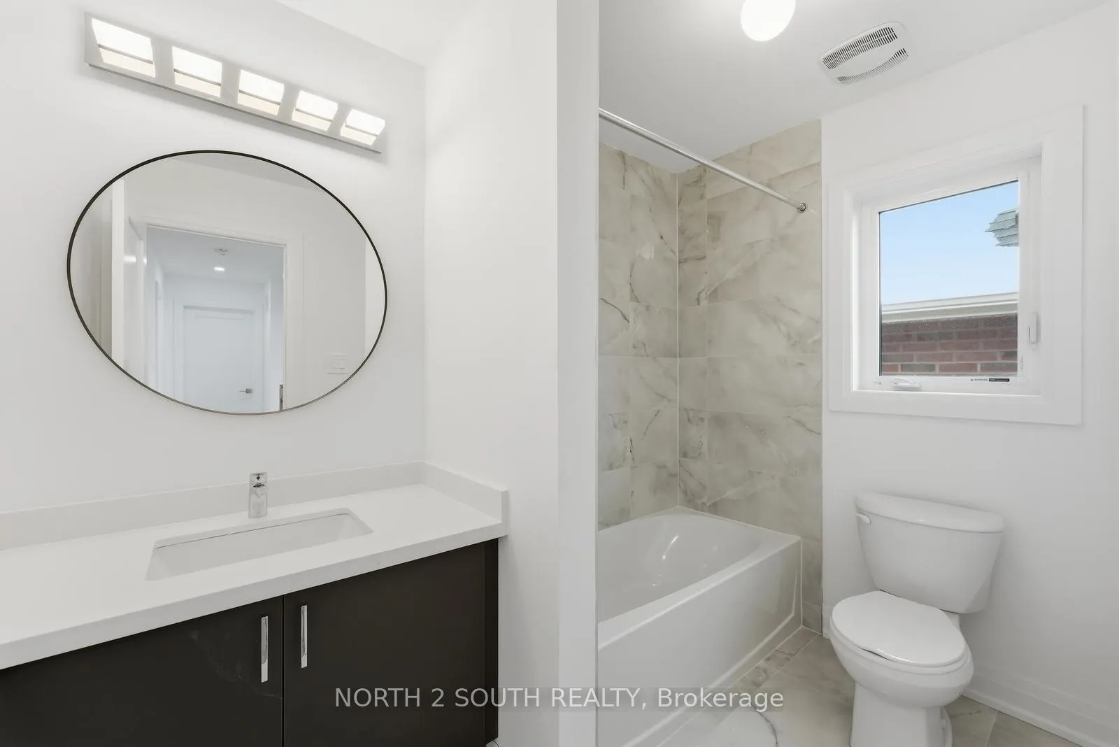 Photo 30 of 36 Virro Court, Vaughan, West Woodbridge — HOMEH