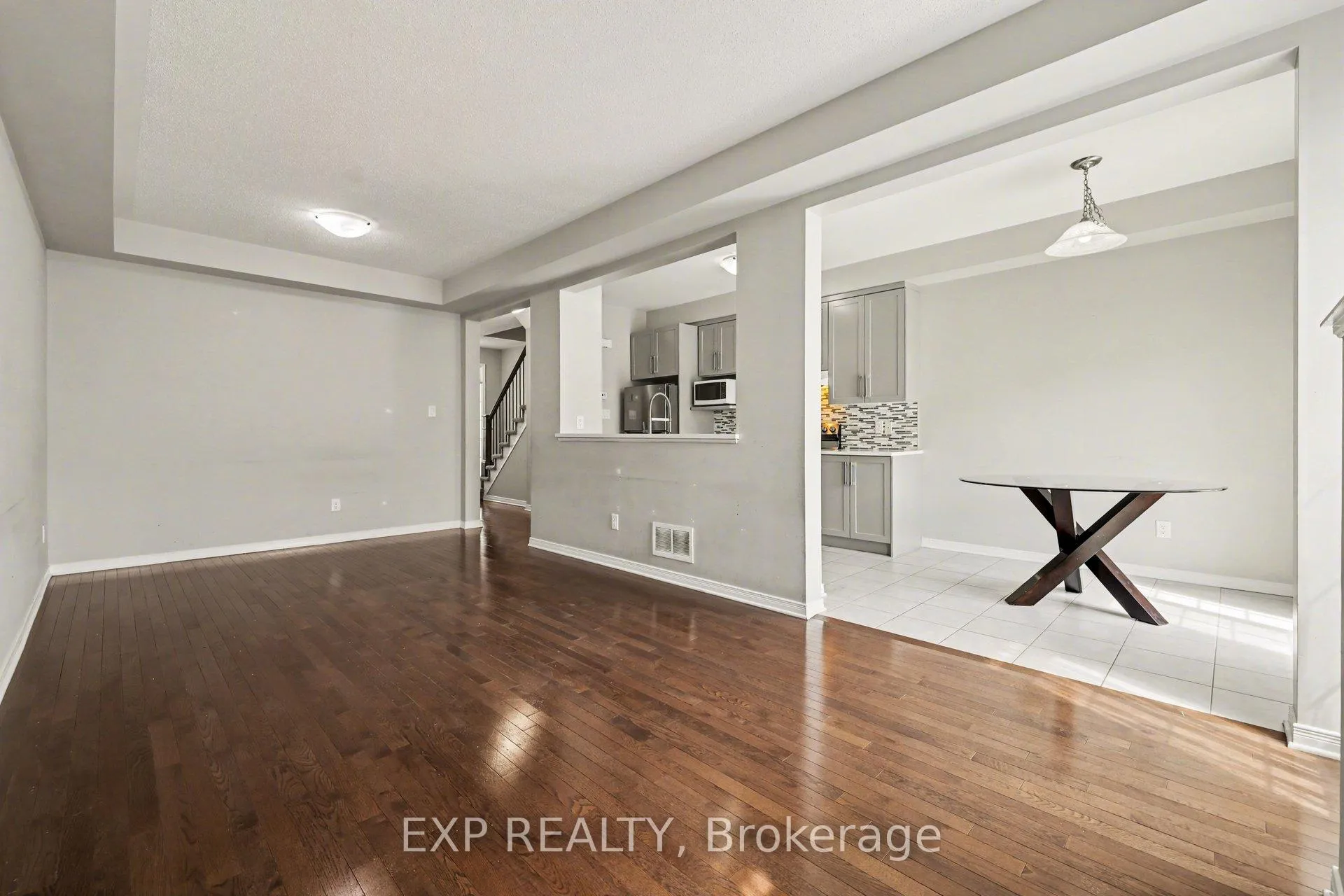 Photo 9 of 450 Ashbourne Crescent, Ottawa, Barrhaven - Stonebridge — HOMEH