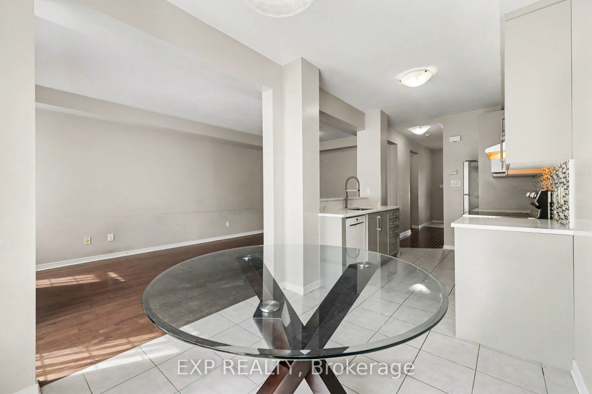 Photo 15 of 450 Ashbourne Crescent, Ottawa, Barrhaven - Stonebridge — HOMEH
