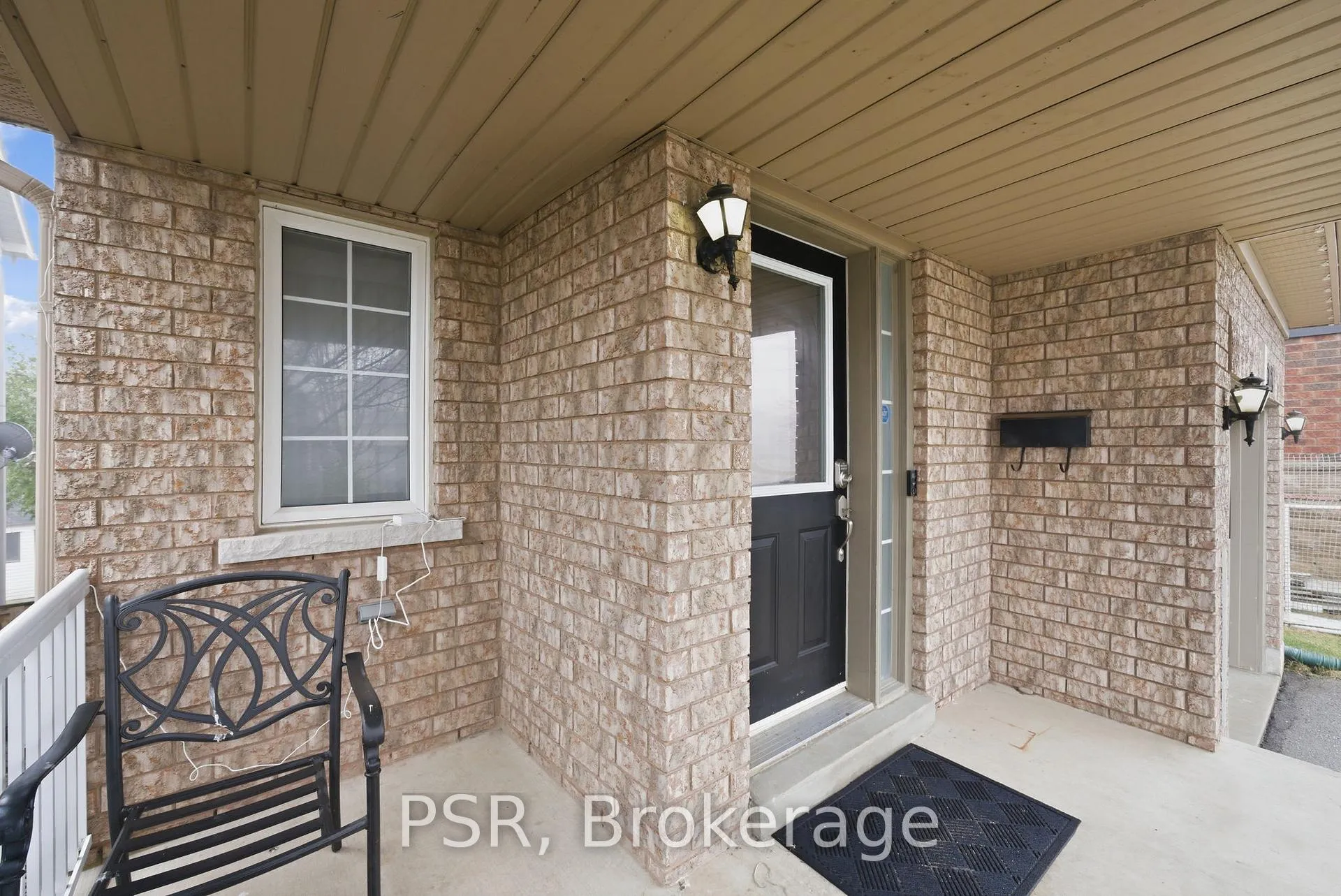 Photo 3 of 164 Bottrell Street, Clarington, Bowmanville — HOMEH