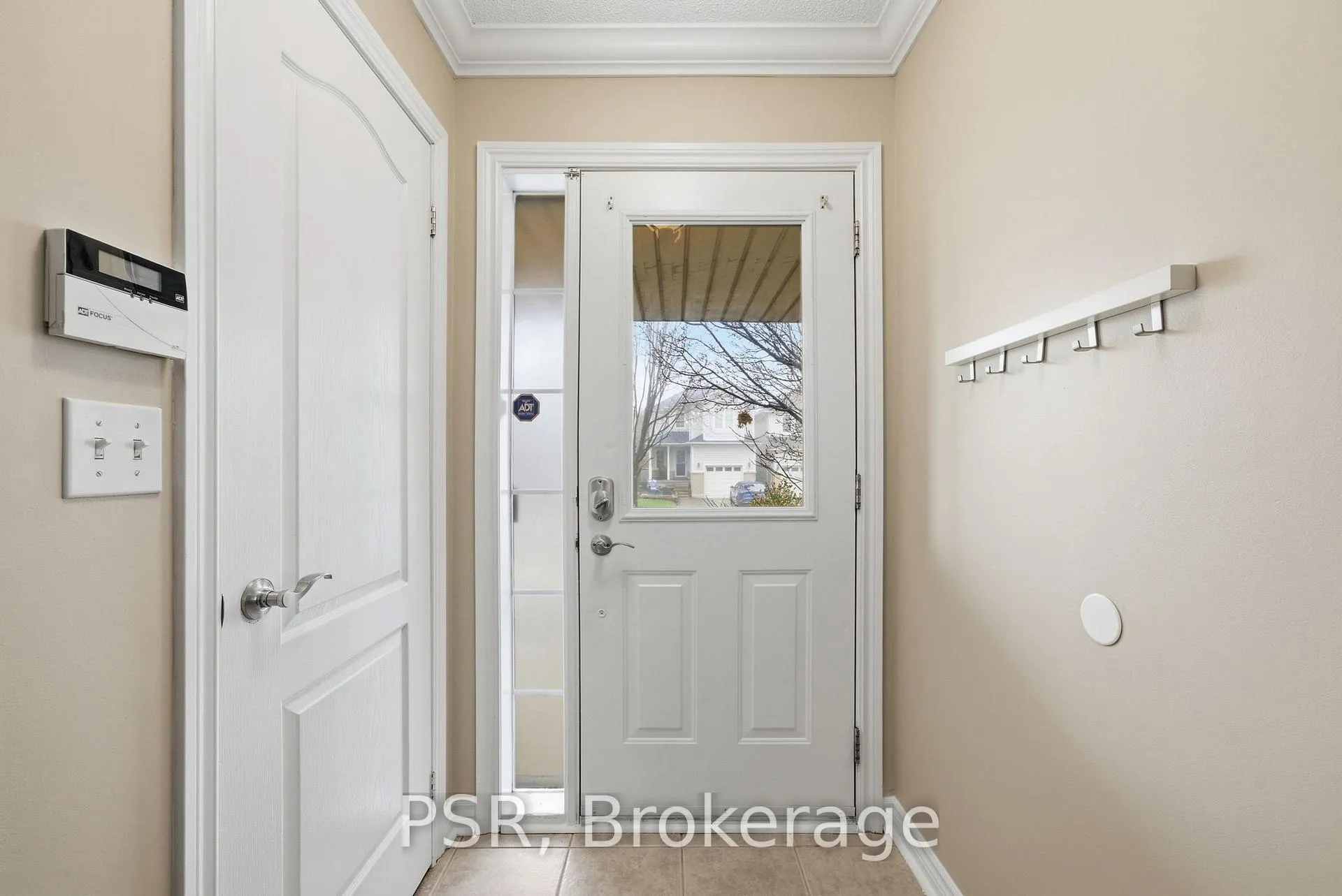 Photo 4 of 164 Bottrell Street, Clarington, Bowmanville — HOMEH