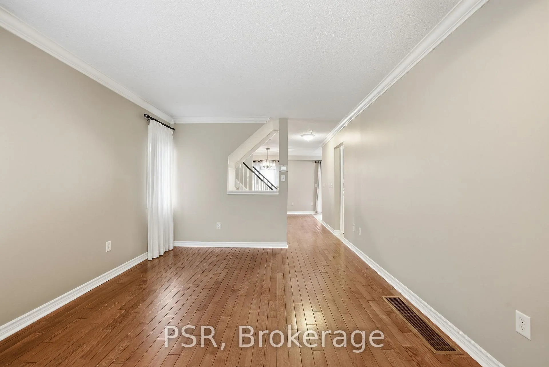 Photo 7 of 164 Bottrell Street, Clarington, Bowmanville — HOMEH