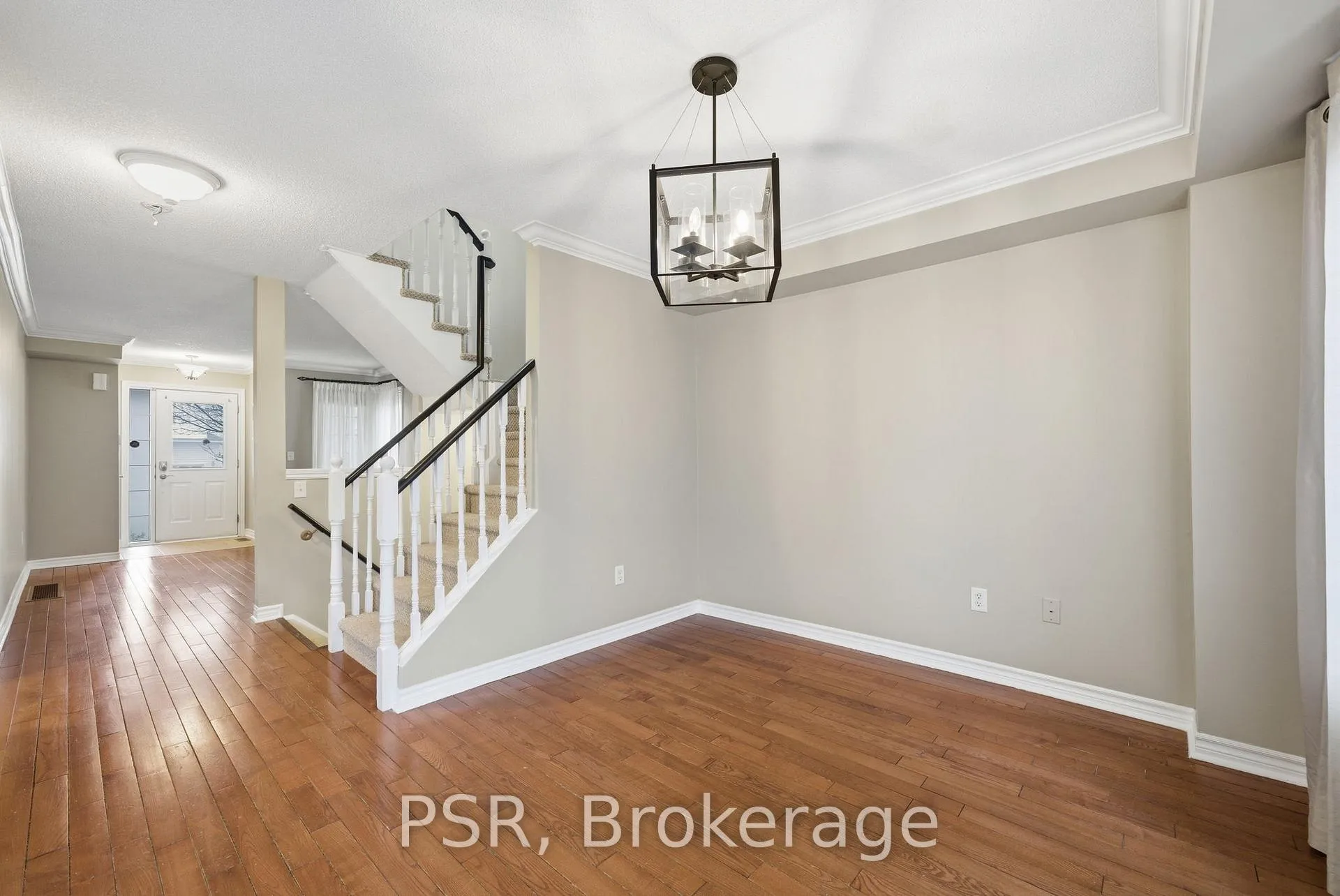 Photo 16 of 164 Bottrell Street, Clarington, Bowmanville — HOMEH
