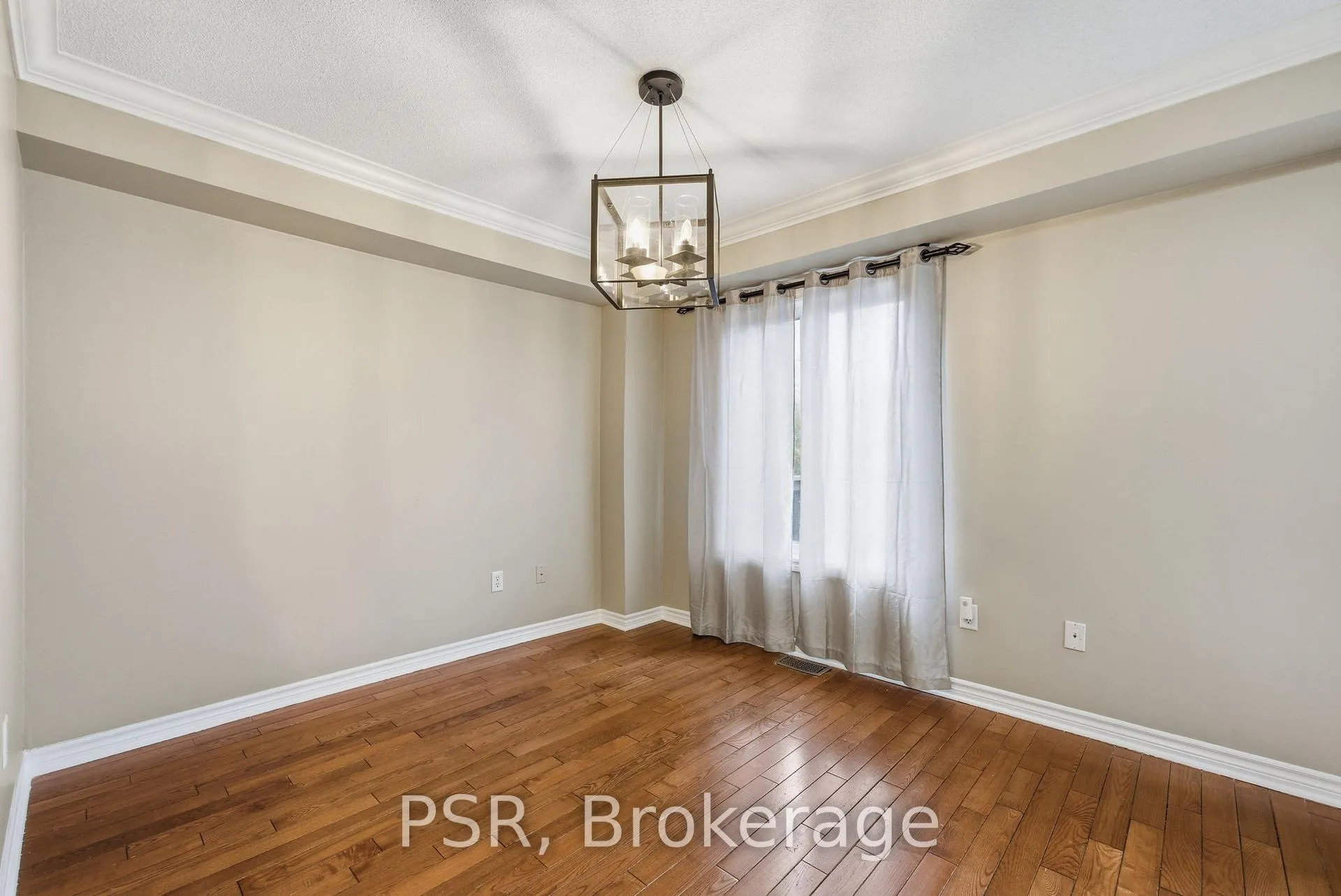 Photo 17 of 164 Bottrell Street, Clarington, Bowmanville — HOMEH