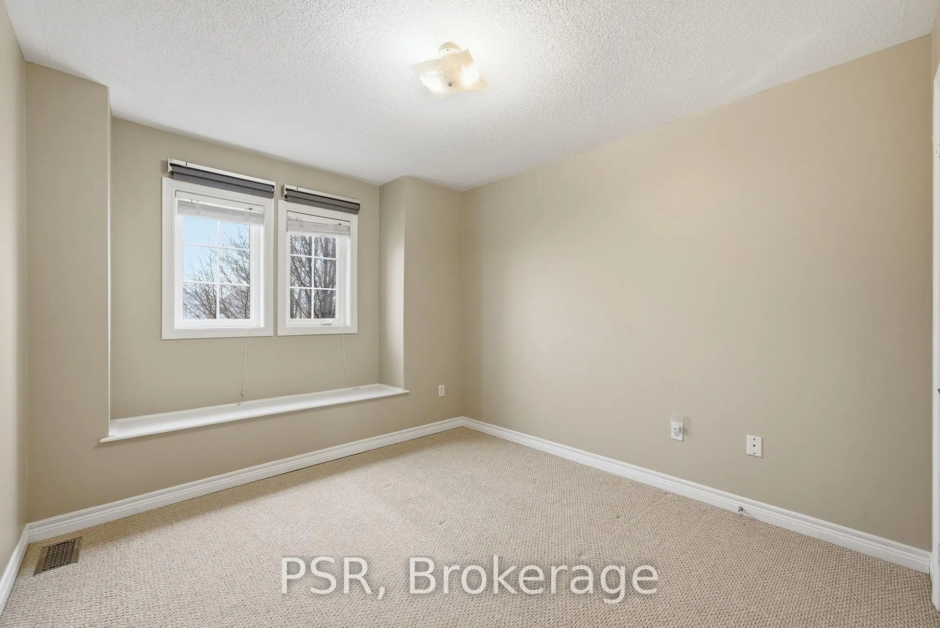 Photo 22 of 164 Bottrell Street, Clarington, Bowmanville — HOMEH