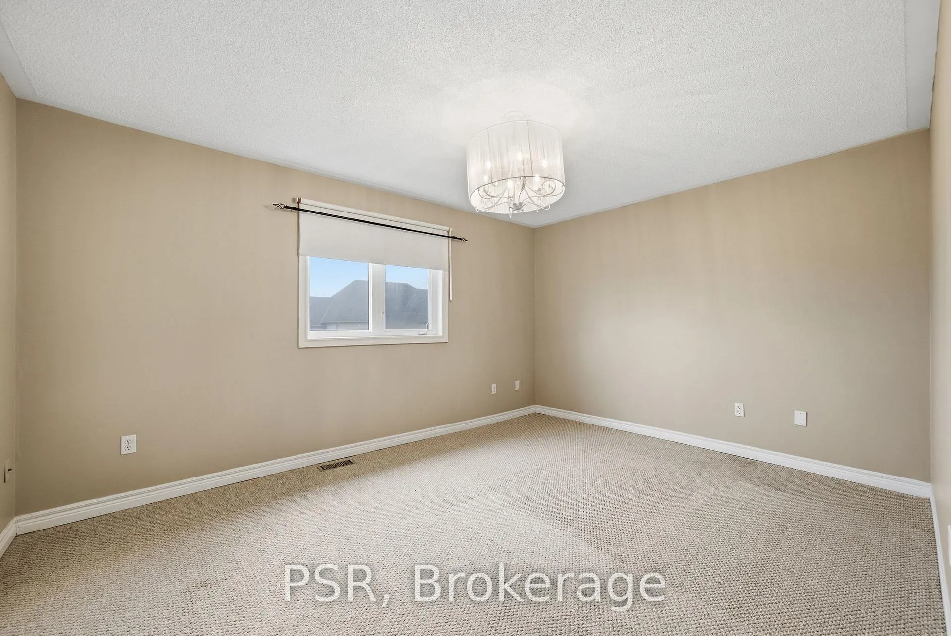 Photo 26 of 164 Bottrell Street, Clarington, Bowmanville — HOMEH