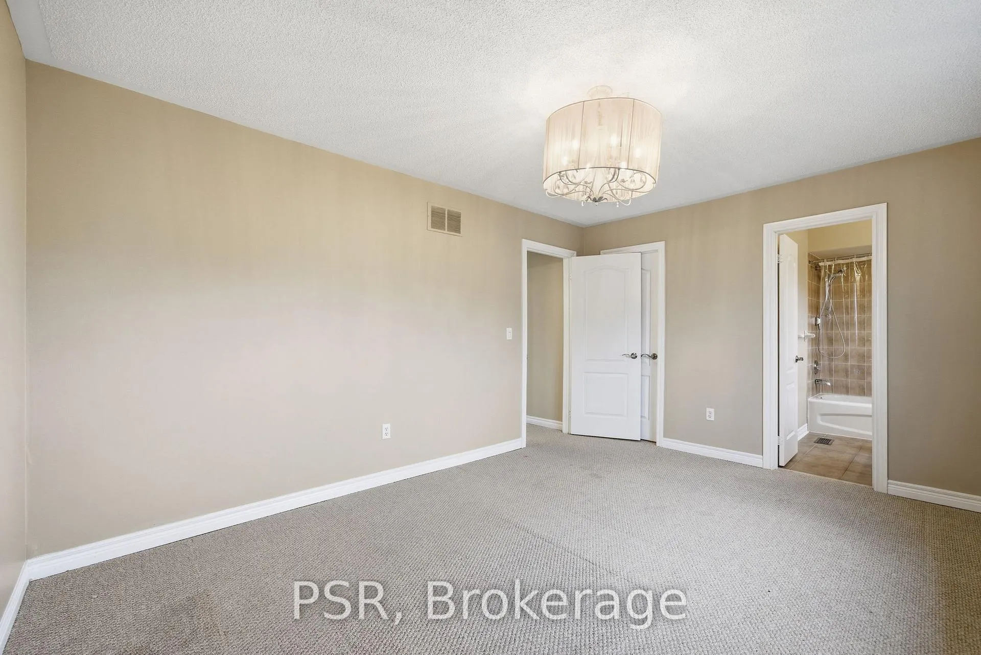 Photo 32 of 164 Bottrell Street, Clarington, Bowmanville — HOMEH