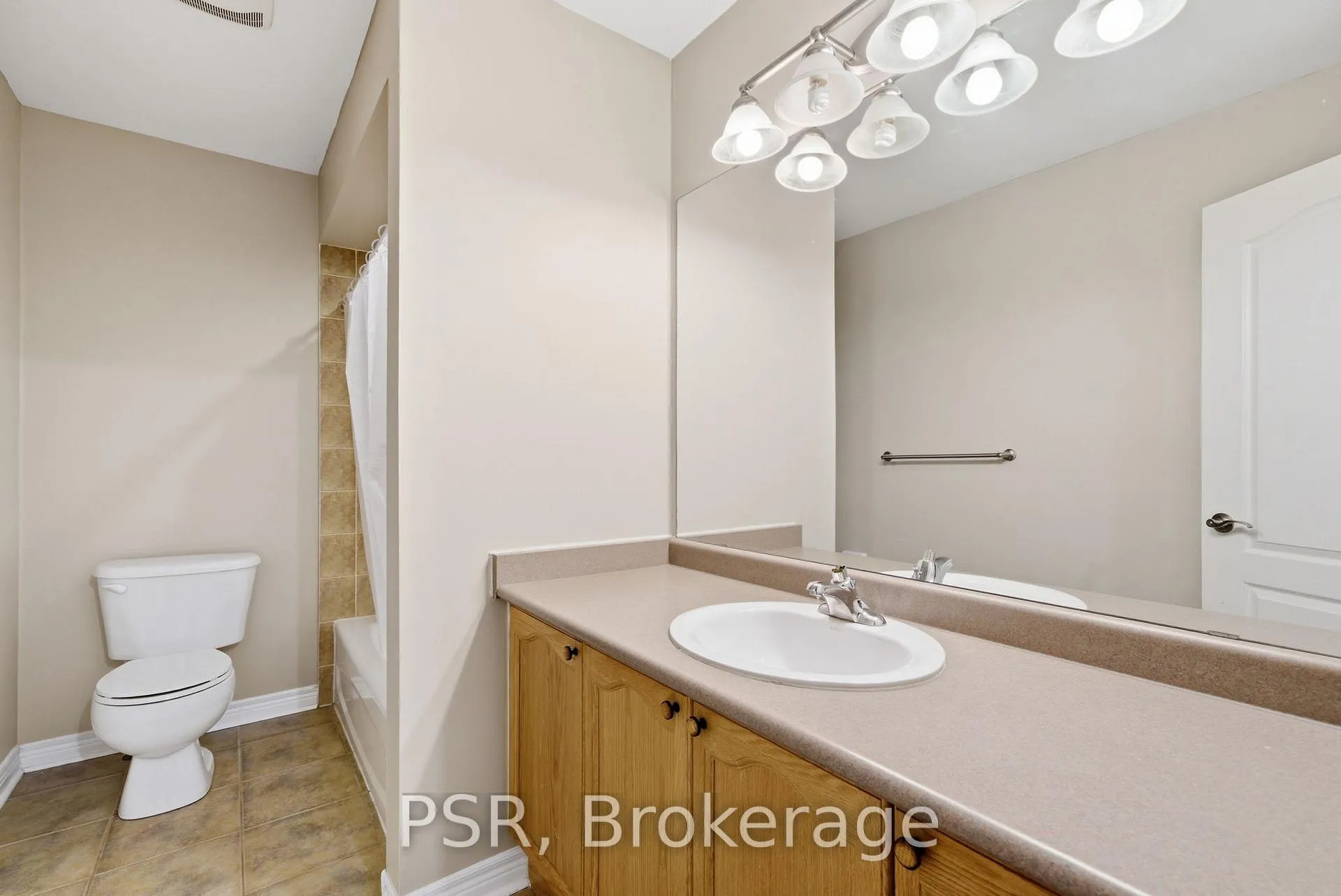 Photo 35 of 164 Bottrell Street, Clarington, Bowmanville — HOMEH