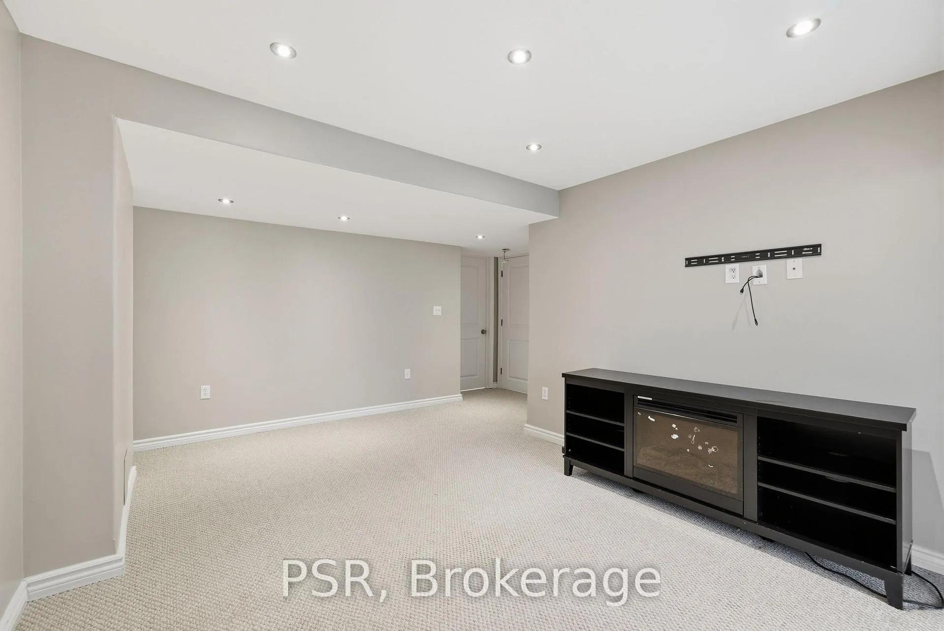 Photo 40 of 164 Bottrell Street, Clarington, Bowmanville — HOMEH