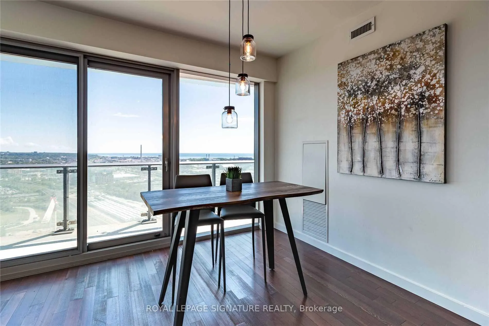 Photo 4 of Unit 3204, 390 Cherry Street, Toronto, Waterfront Communities — HOMEH