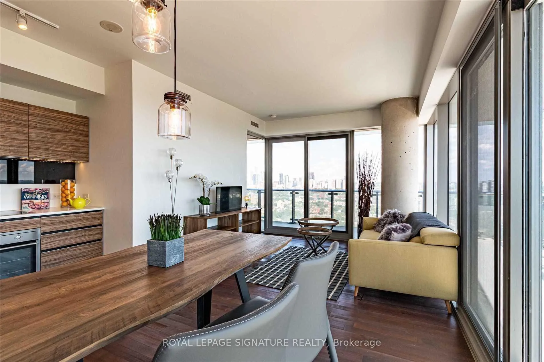 Photo 9 of Unit 3204, 390 Cherry Street, Toronto, Waterfront Communities — HOMEH
