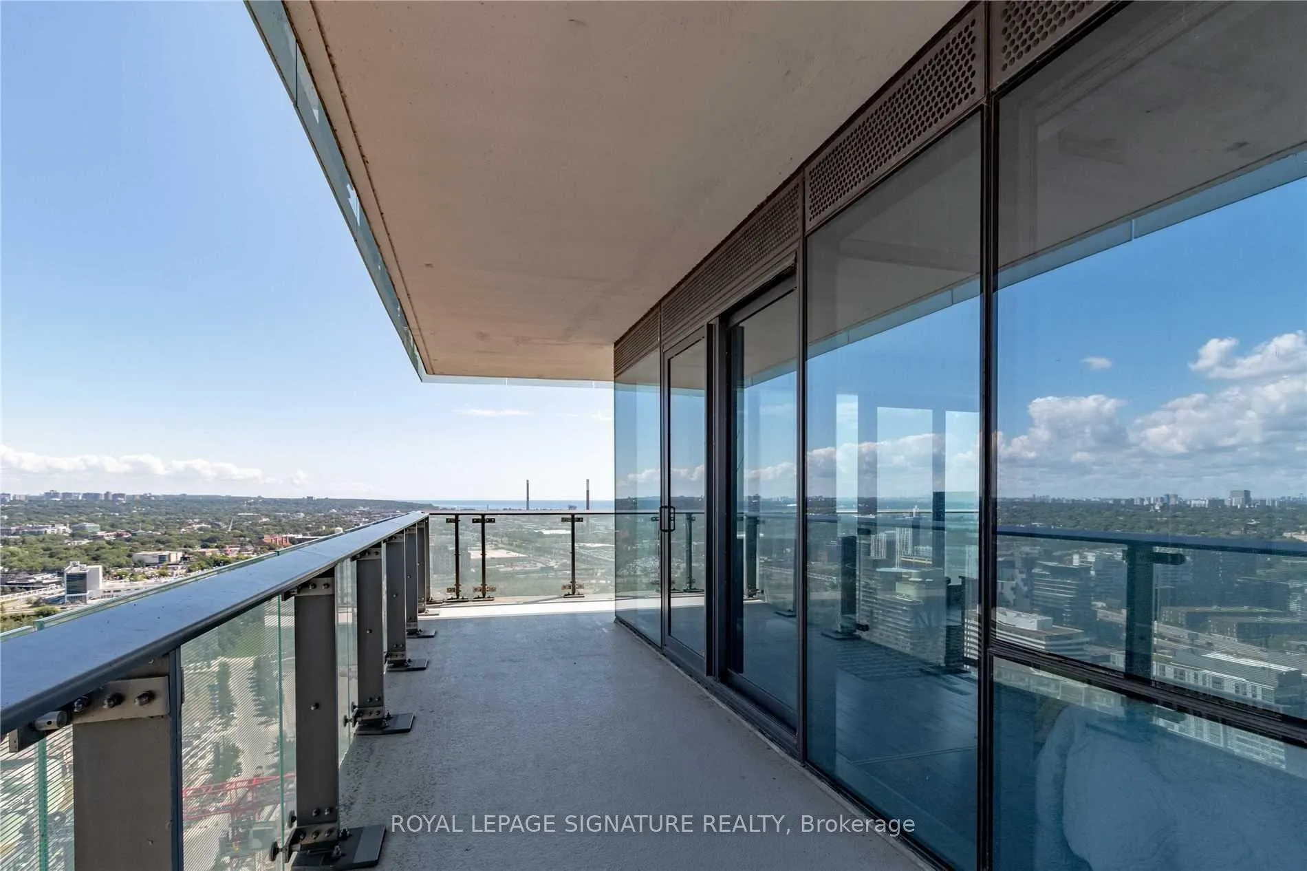 Photo 12 of Unit 3204, 390 Cherry Street, Toronto, Waterfront Communities — HOMEH