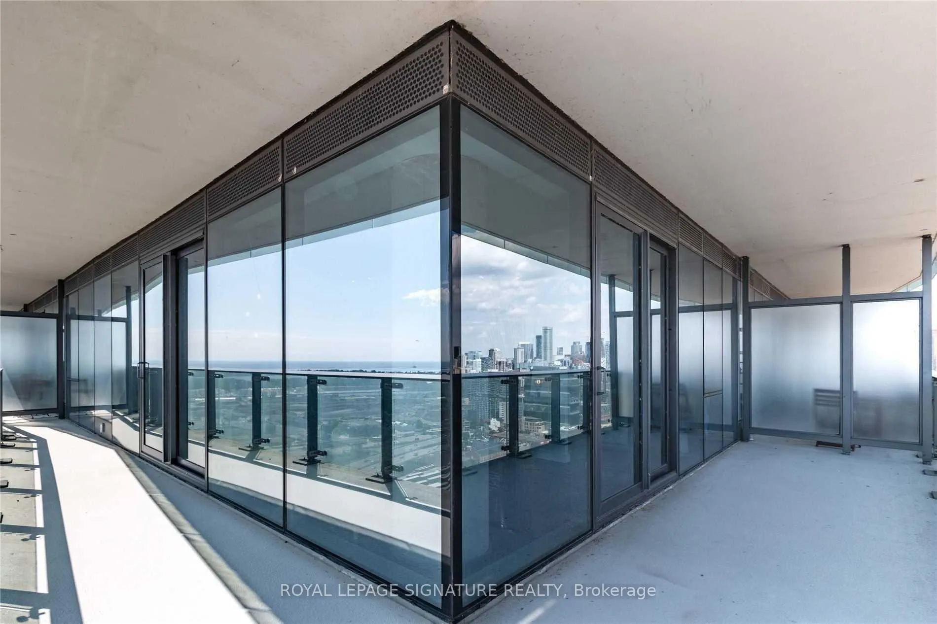 Photo 13 of Unit 3204, 390 Cherry Street, Toronto, Waterfront Communities — HOMEH