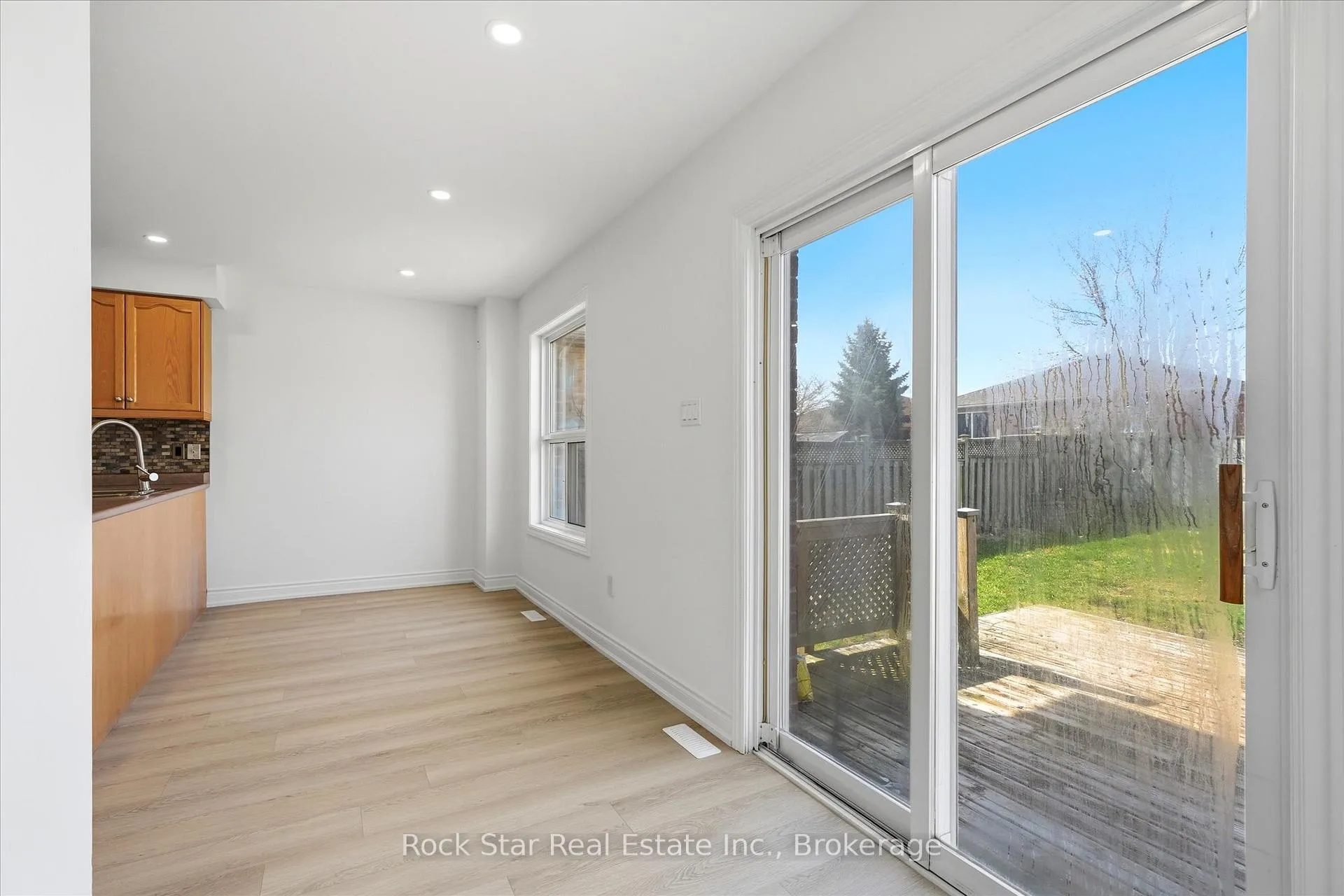 Photo 11 of 20 Knupp Road, Barrie, Edgehill Drive — HOMEH
