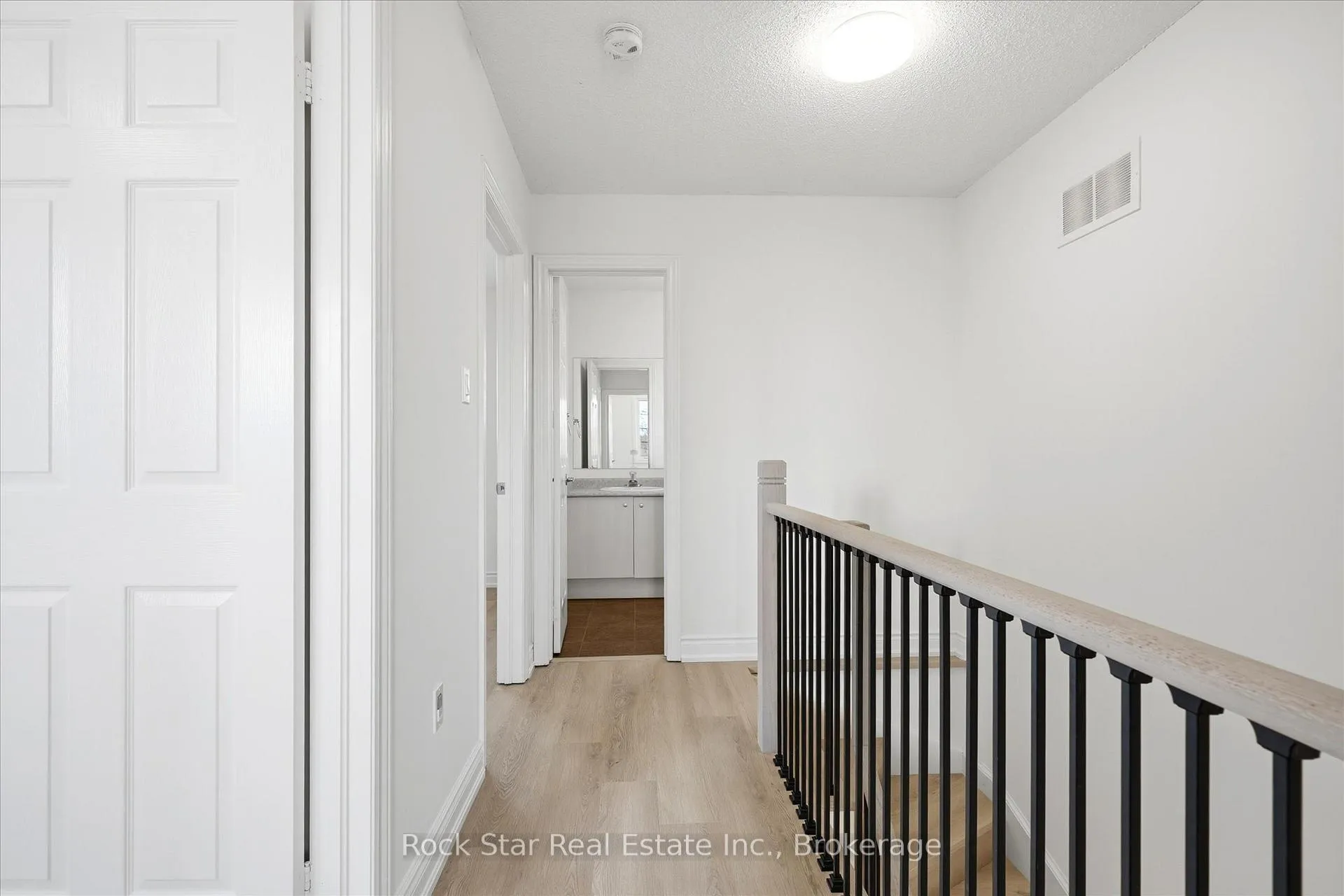 Photo 16 of 20 Knupp Road, Barrie, Edgehill Drive — HOMEH