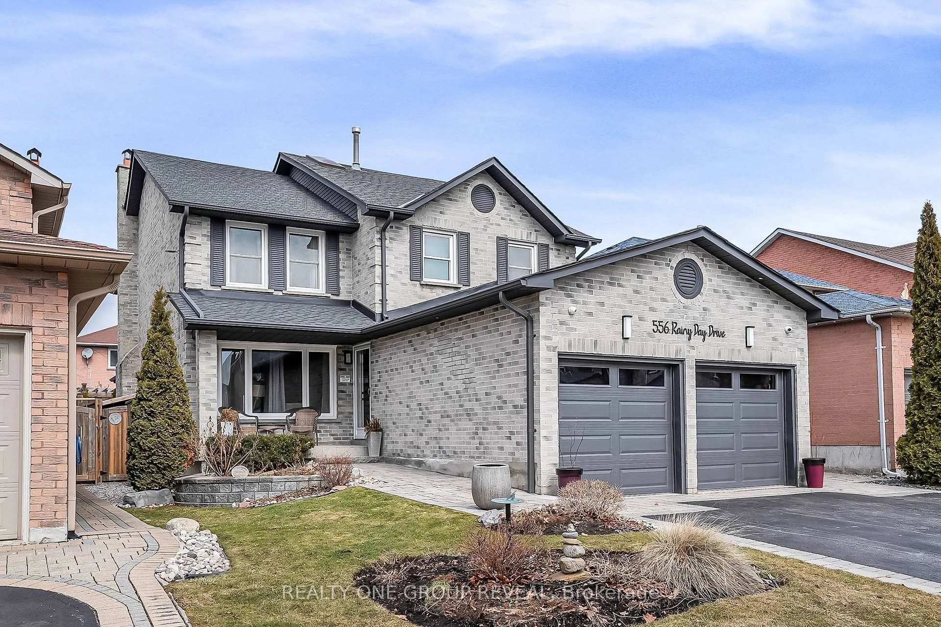 Photo 2 of 556 Rainy Day Drive, Pickering, Woodlands — HOMEH