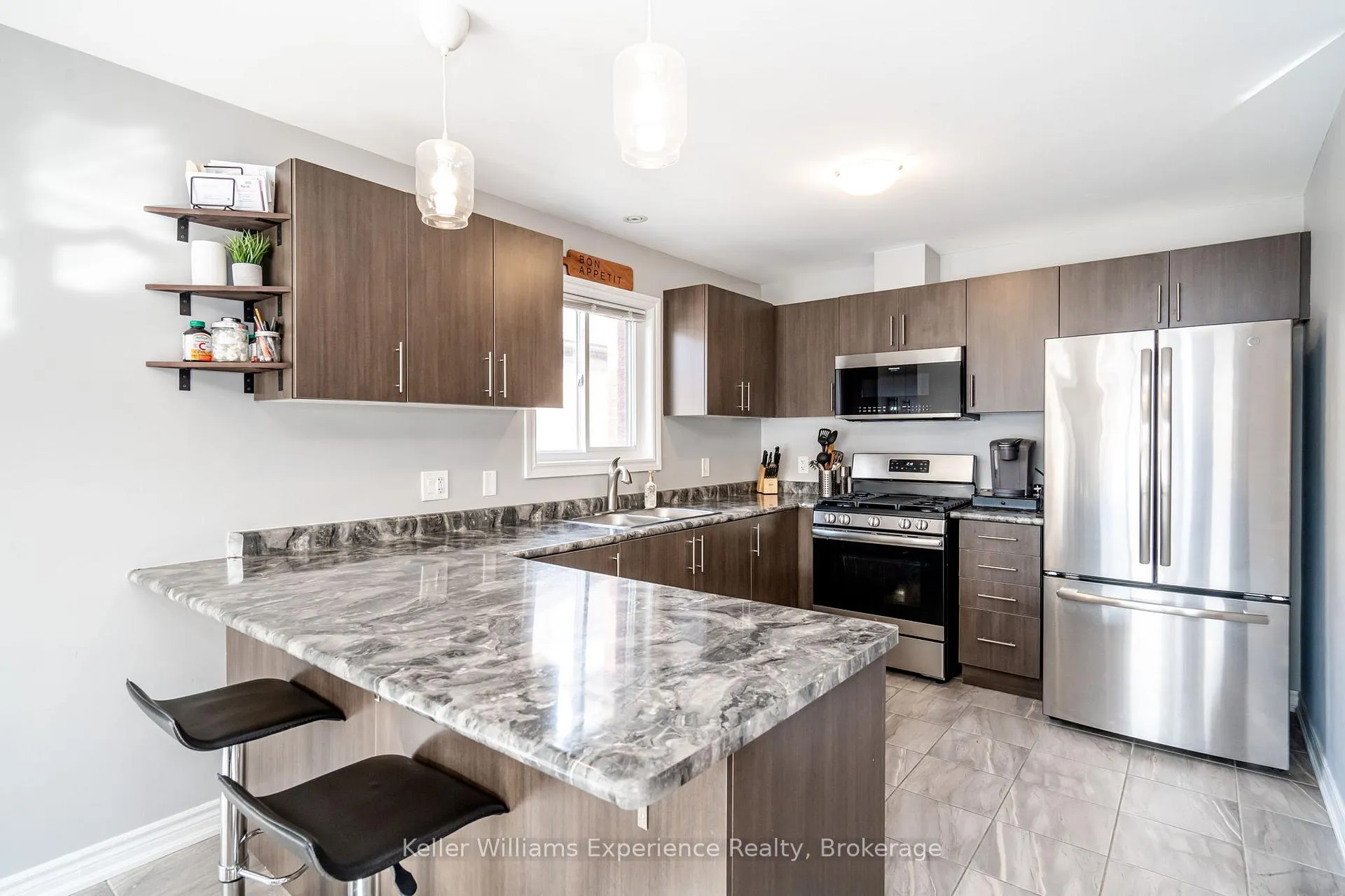 Photo 7 of 32 Hatton Drive, Penetanguishene — HOMEH